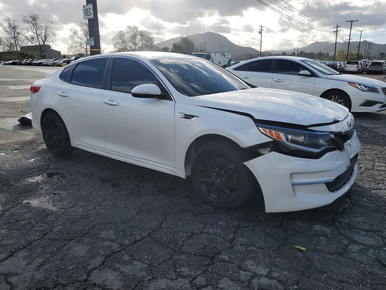 2018 KIA OPTIMA LX photo 7