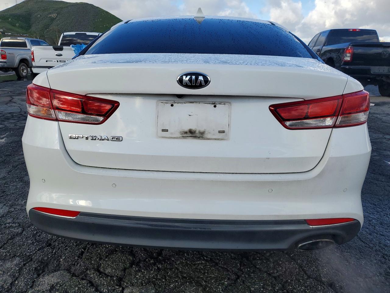 2018 KIA OPTIMA LX photo 11