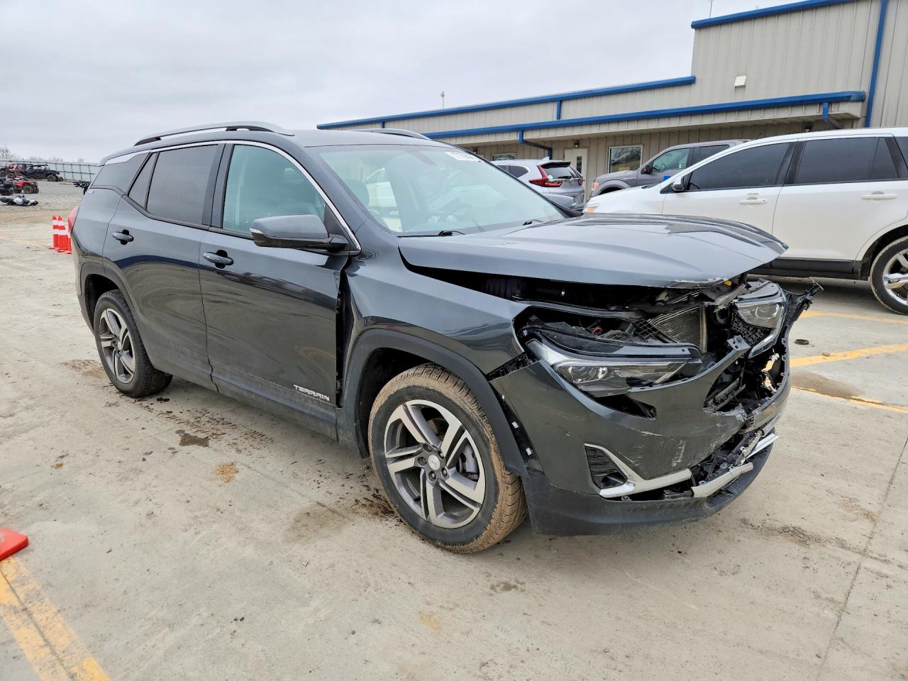 2019 GMC TERRAIN SLT photo 4