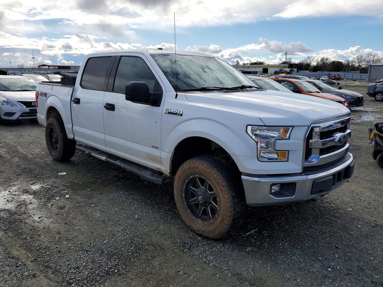 2017 FORD F150 SUPERCREW photo 4