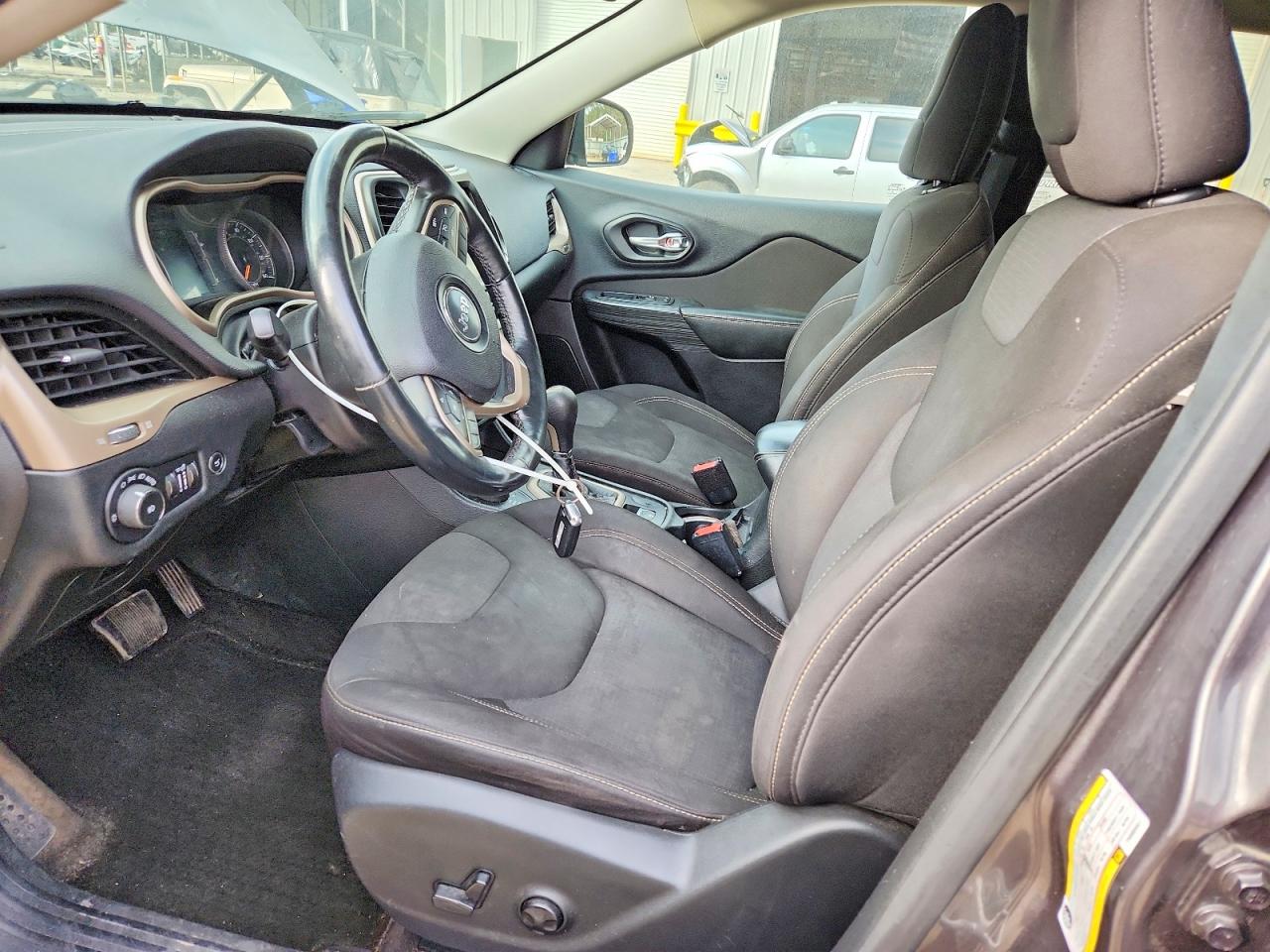 2015 JEEP CHEROKEE LATITUDE photo 13