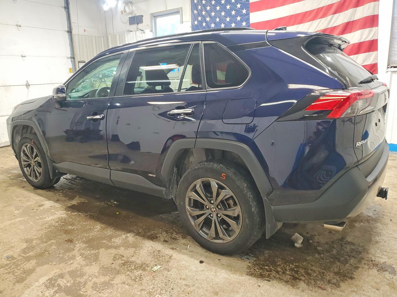 2022 TOYOTA RAV4 LIMITED photo 2