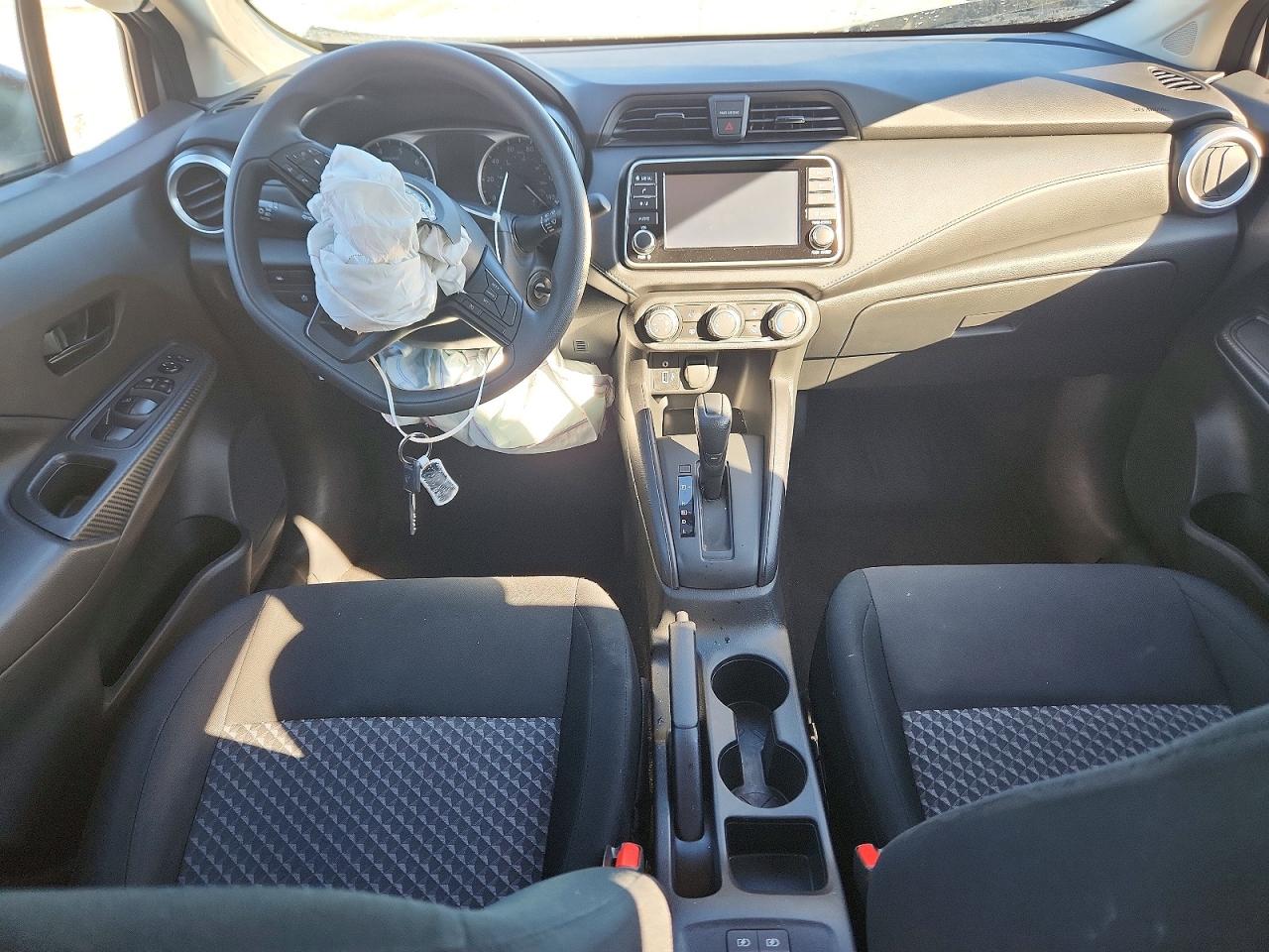 2024 NISSAN VERSA S photo 8