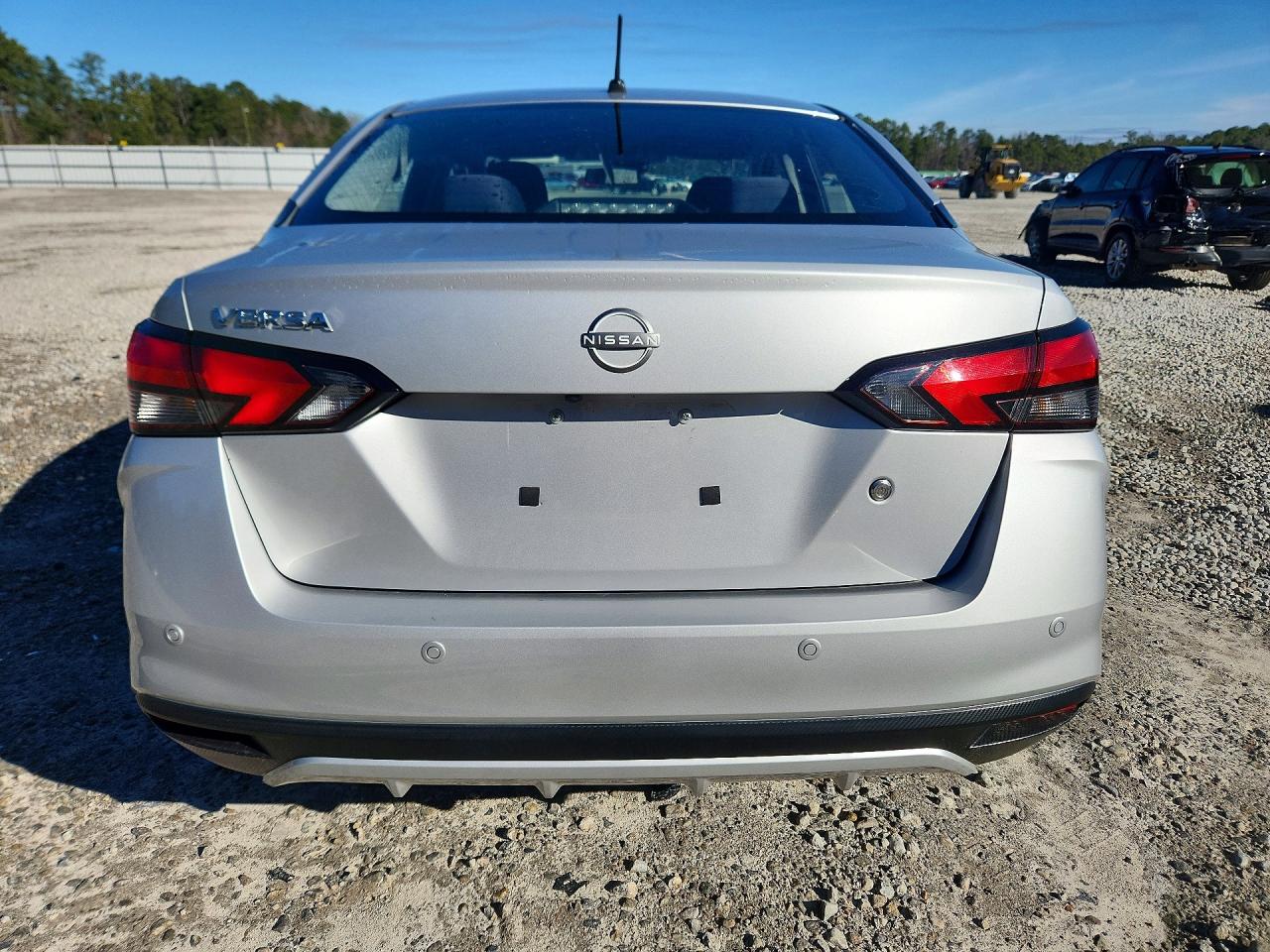 2024 NISSAN VERSA S photo 6
