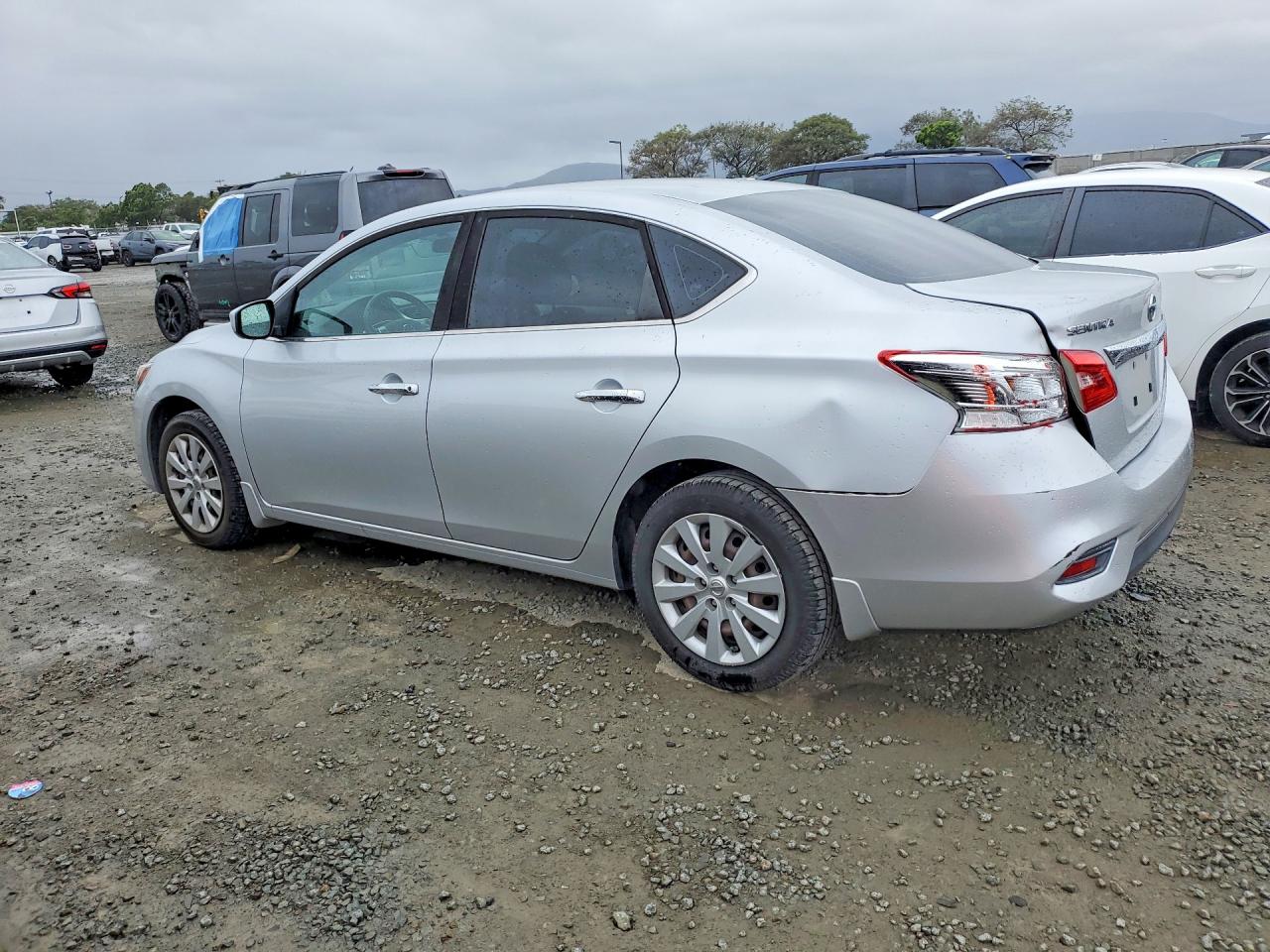 2016 NISSAN SENTRA S photo 3