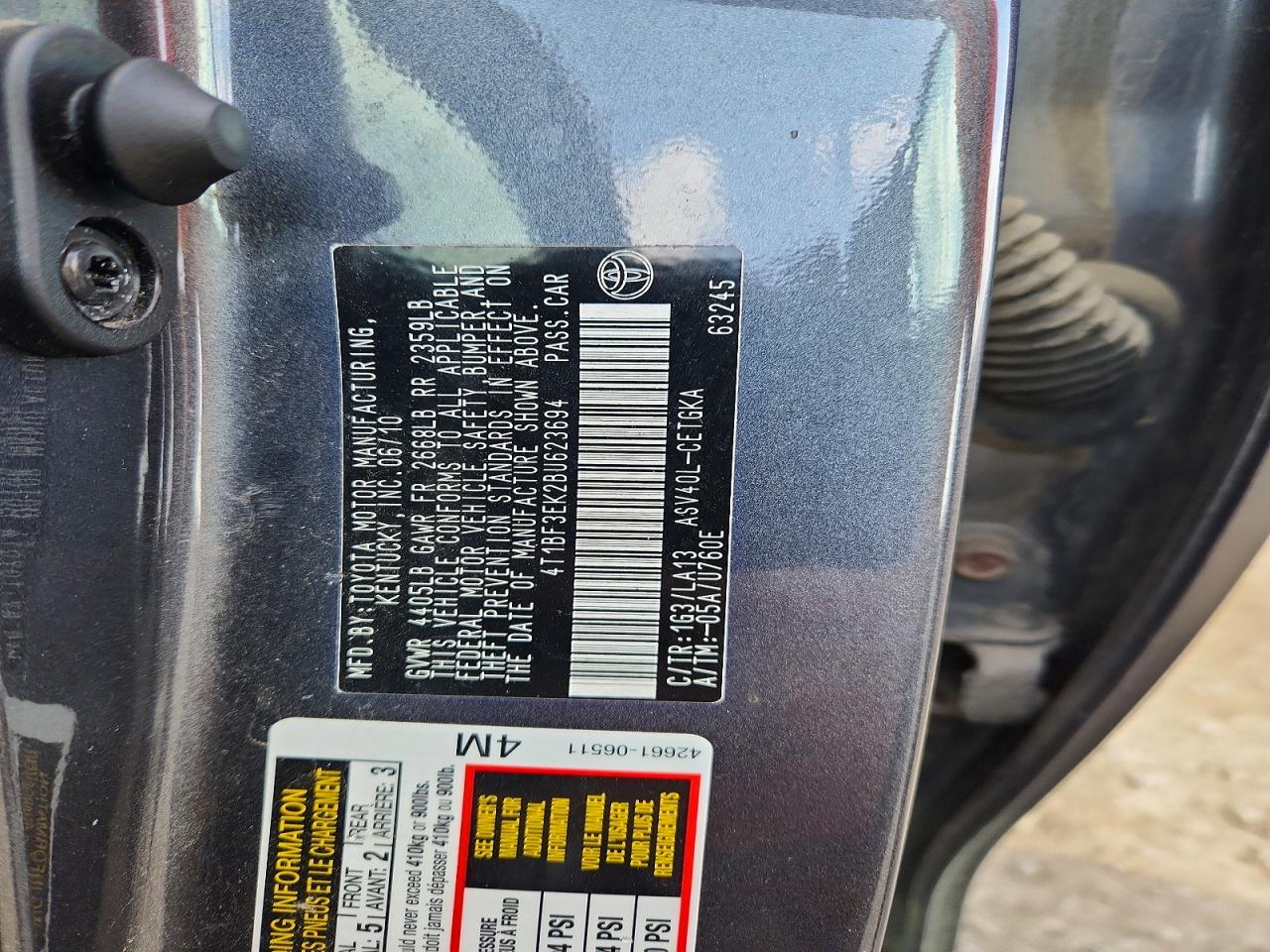 2011 TOYOTA CAMRY photo 12