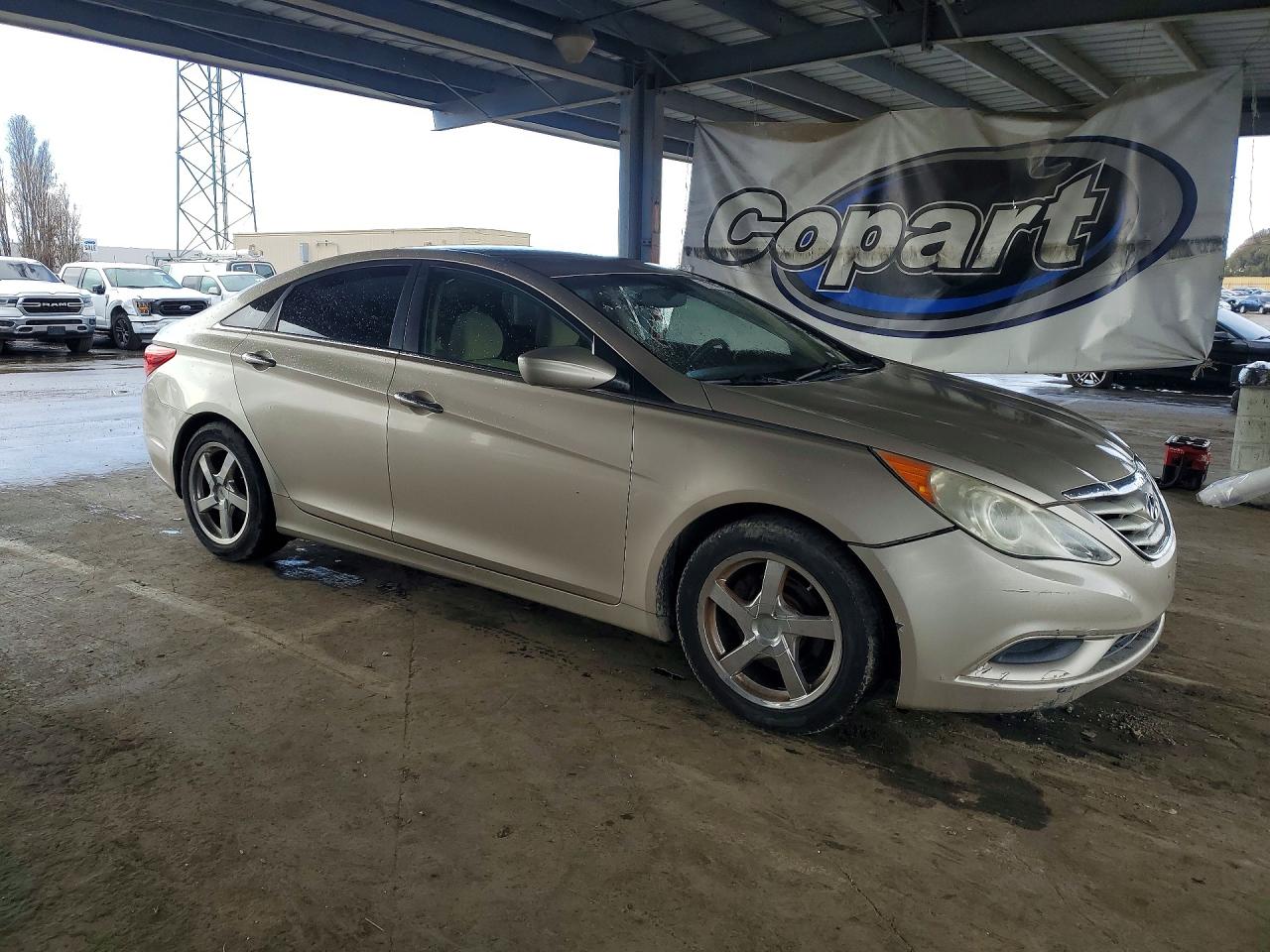 2011 HYUNDAI SONATA GLS photo 4