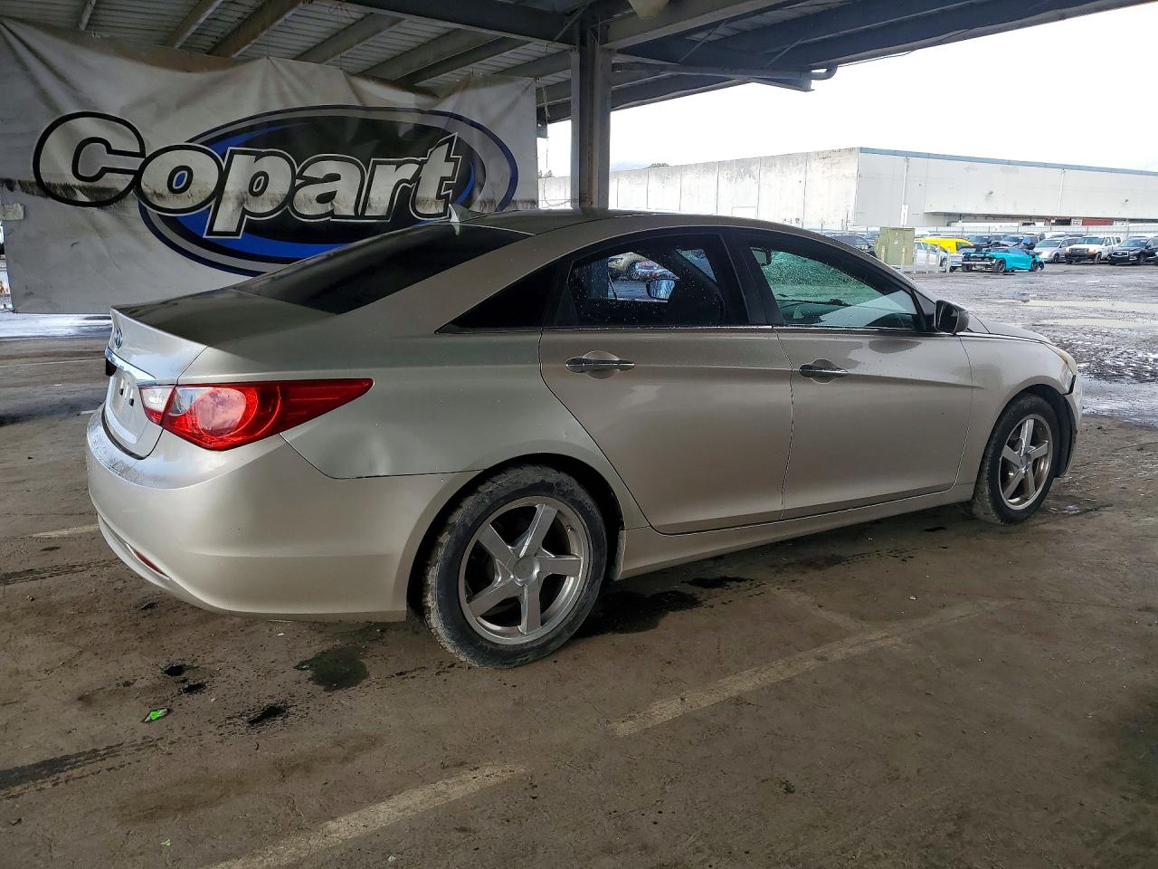 2011 HYUNDAI SONATA GLS photo 3