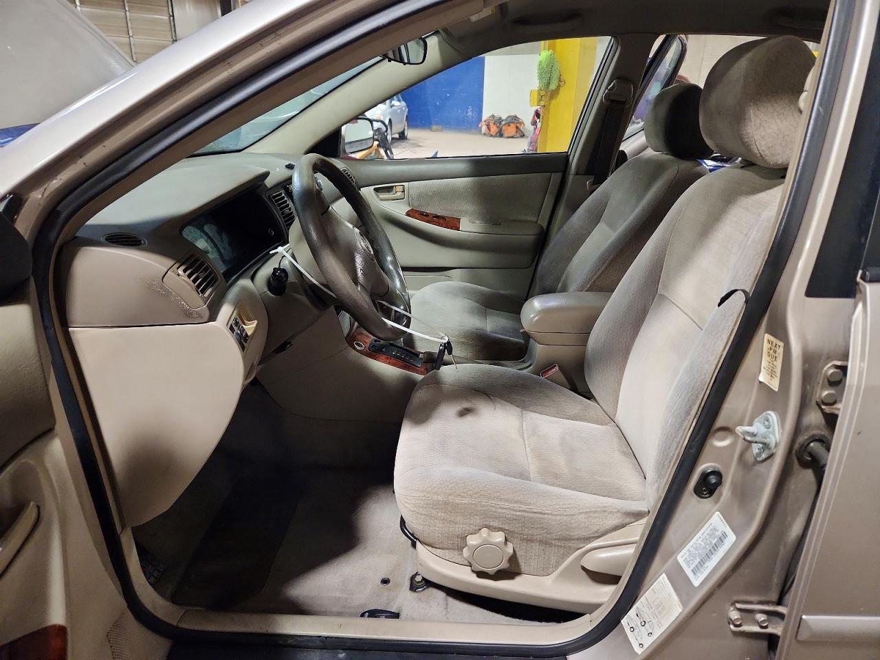 2003 TOYOTA COROLLA LE photo 13