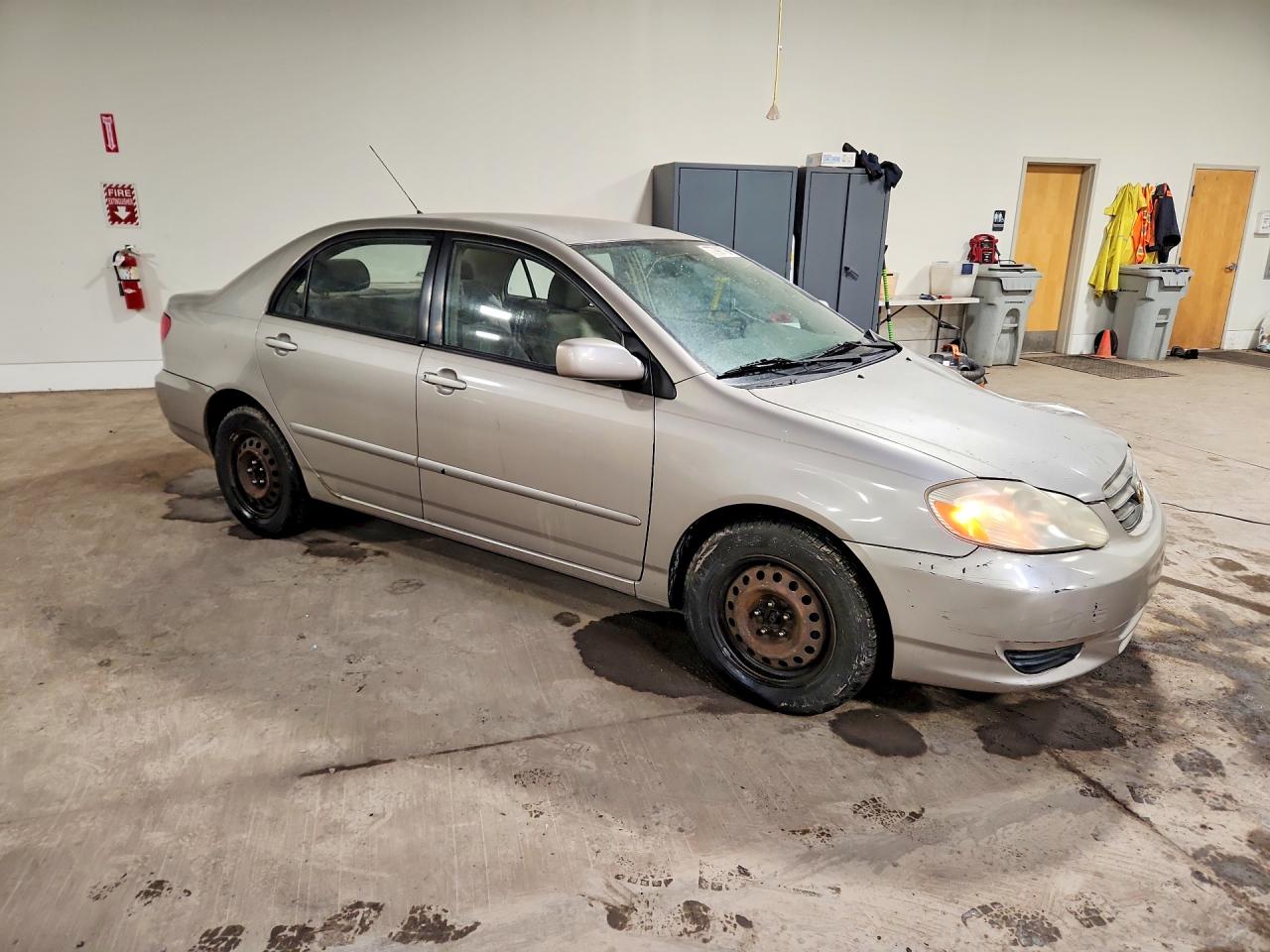2003 TOYOTA COROLLA LE photo 7