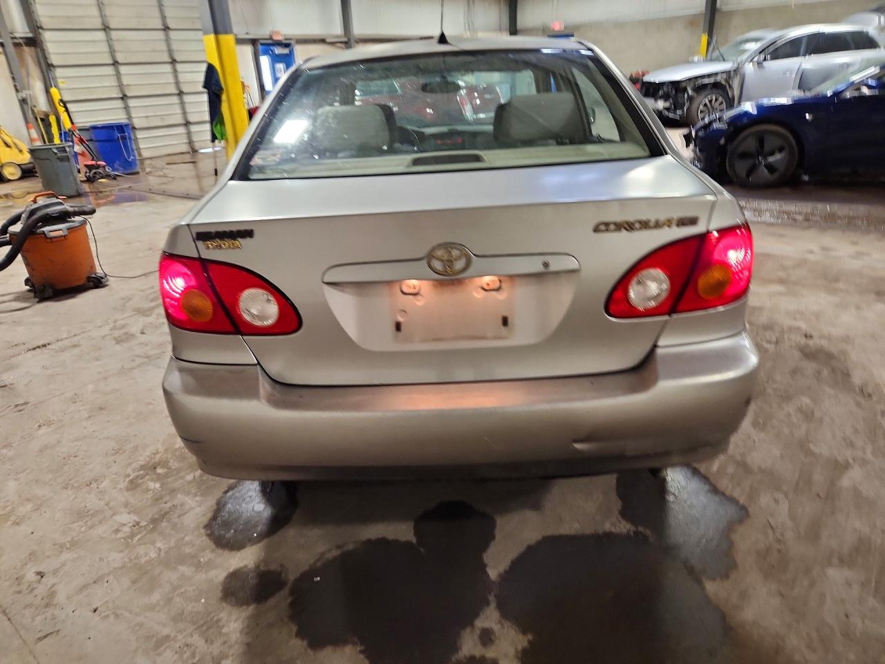 2003 TOYOTA COROLLA LE photo 11