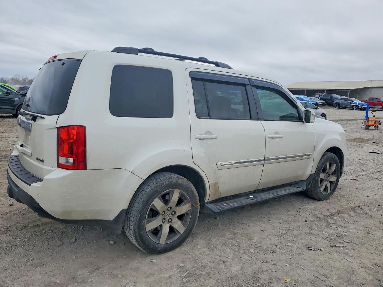 2013 HONDA PILOT TOURING photo 5