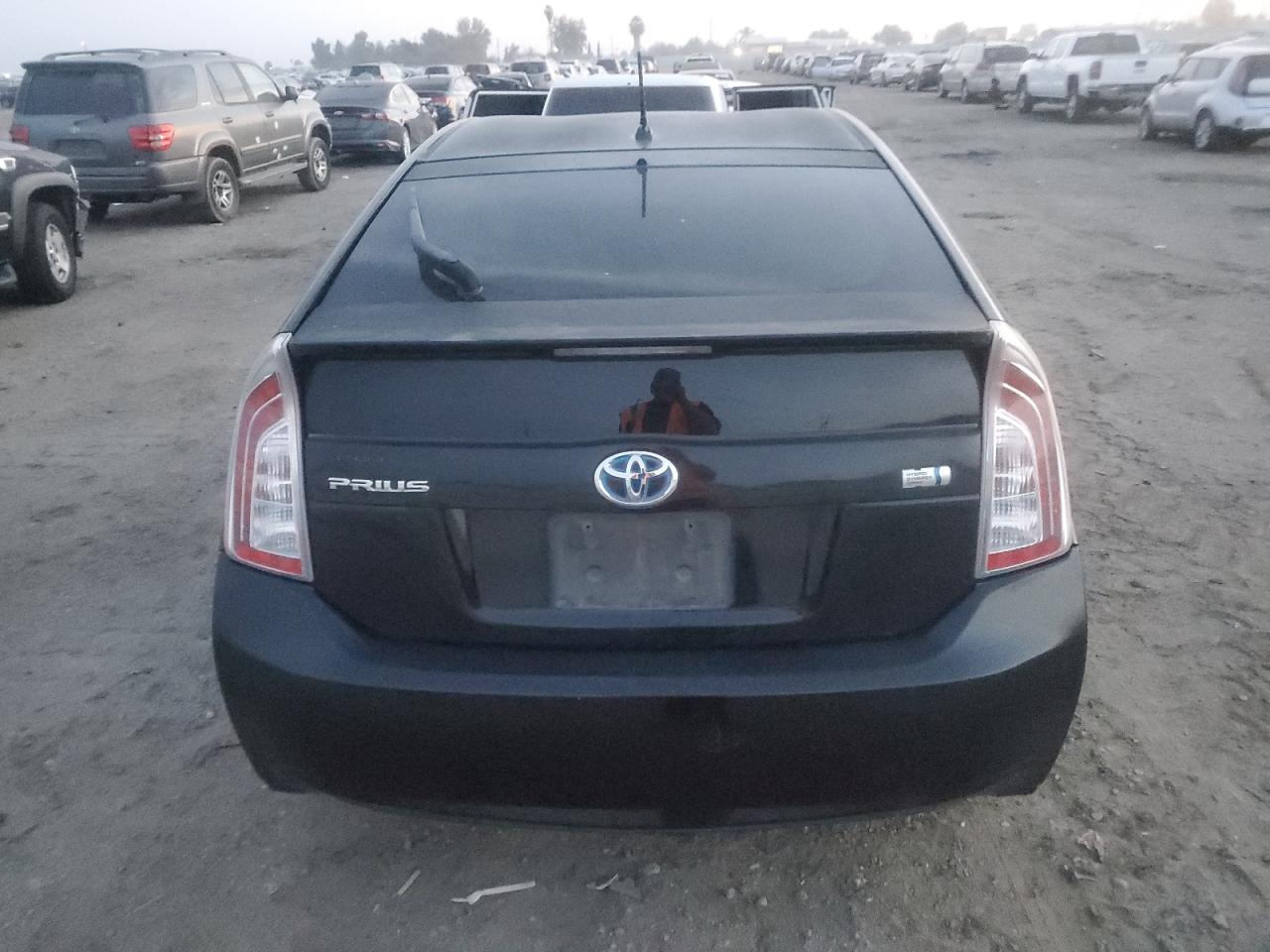 2012 TOYOTA PRIUS photo 6