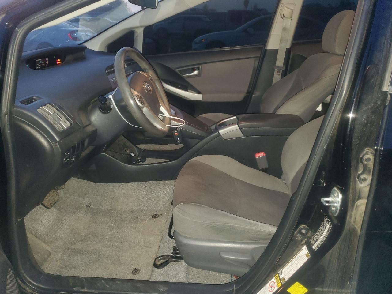 2012 TOYOTA PRIUS photo 7