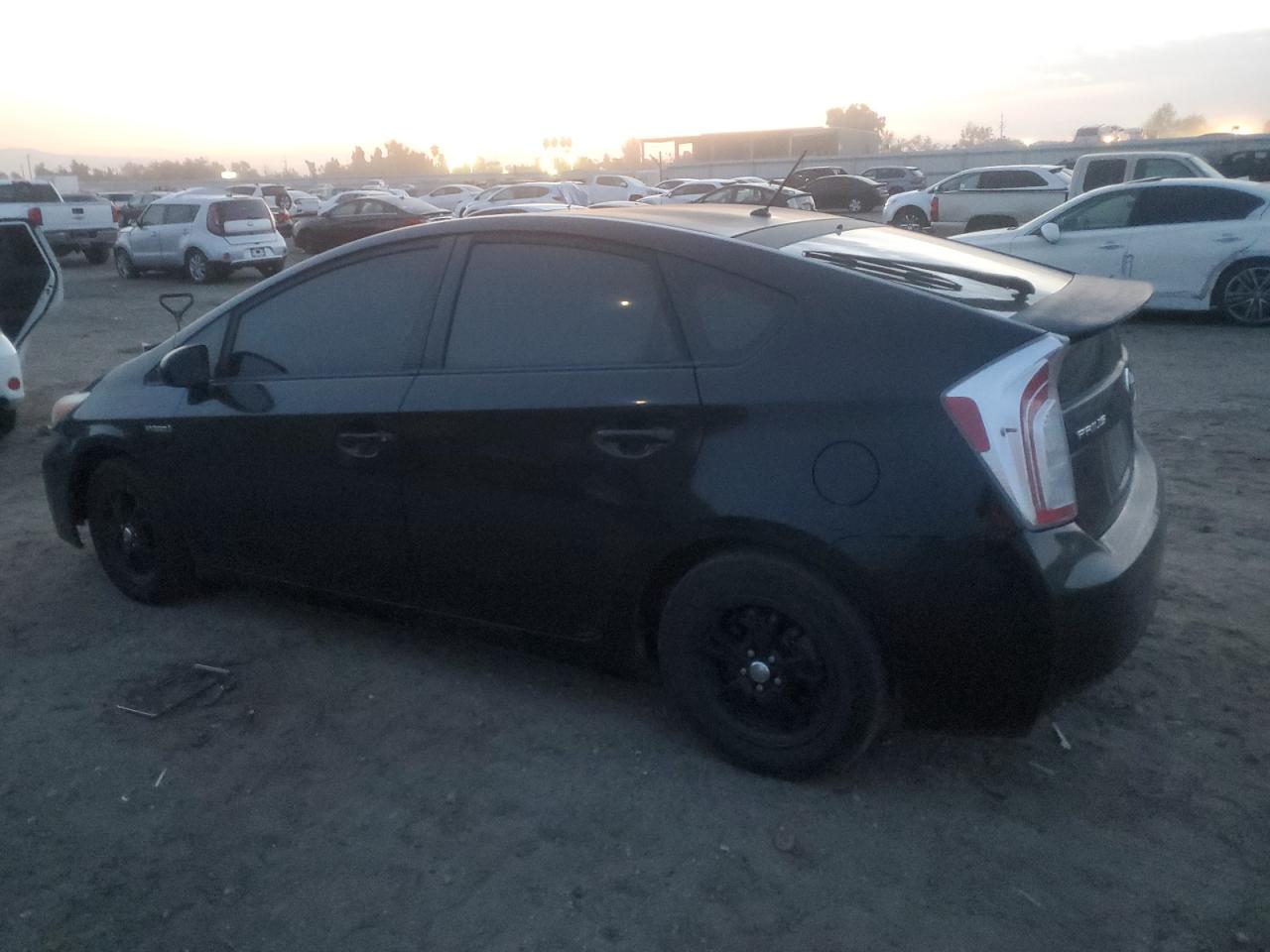 2012 TOYOTA PRIUS photo 2