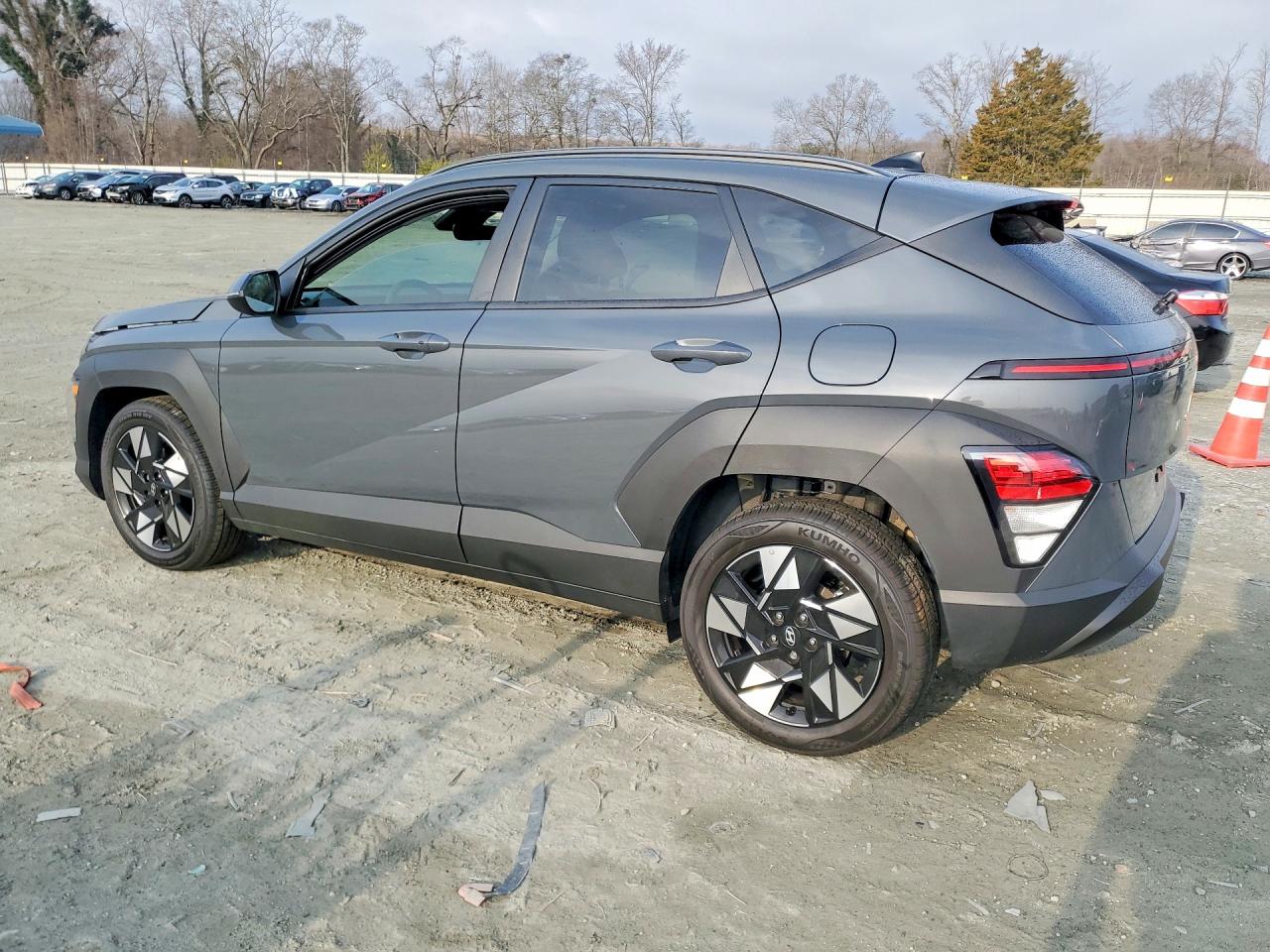 2025 HYUNDAI KONA SEL photo 3