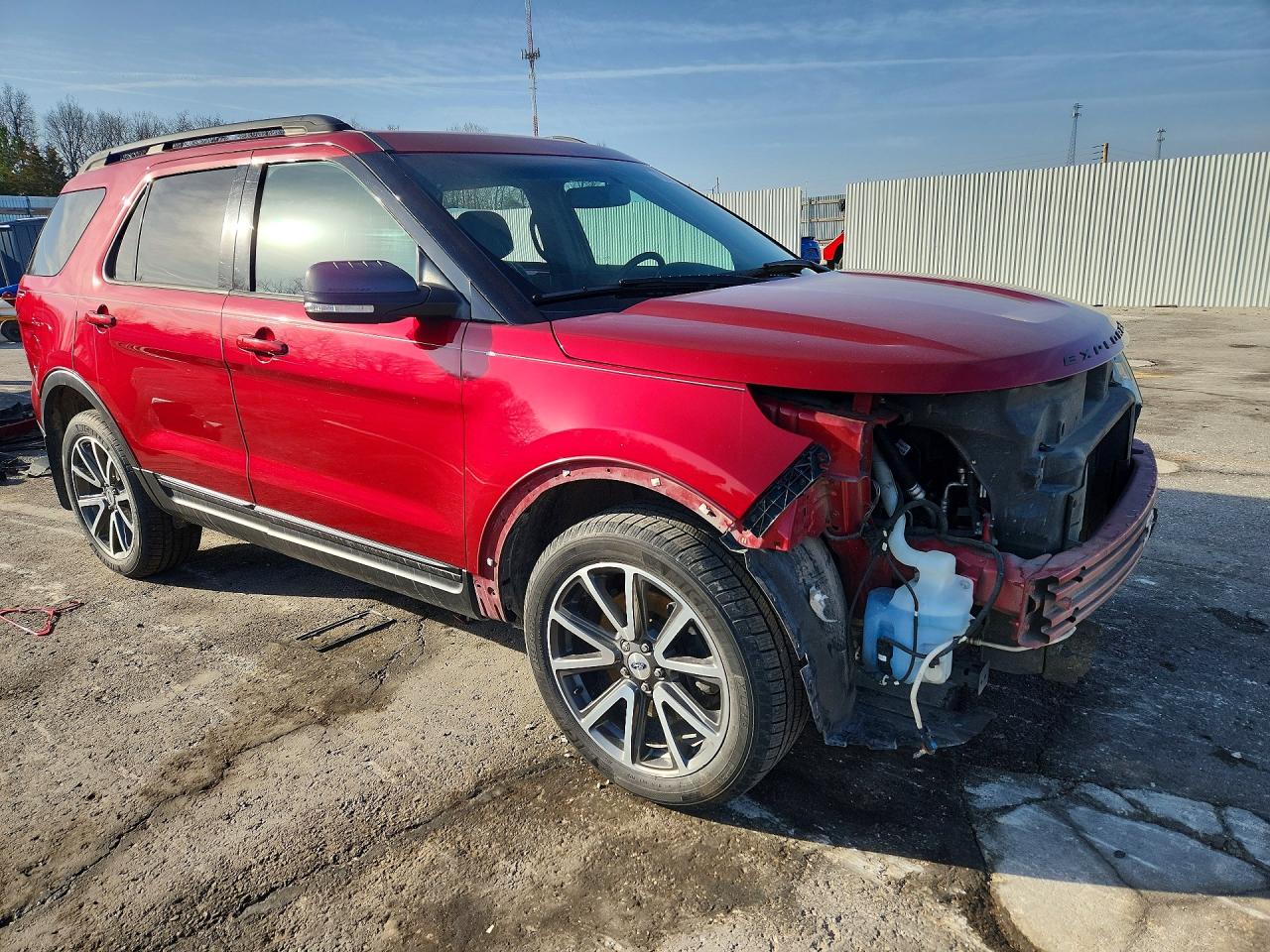 2015 FORD EXPLORER XLT photo 4