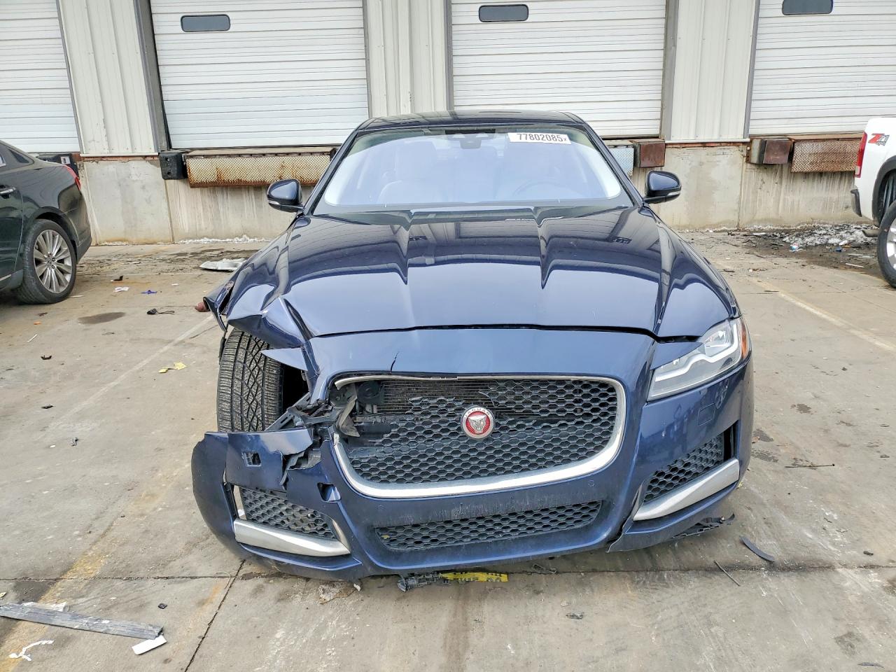 2016 JAGUAR XF PREMIUM photo 9