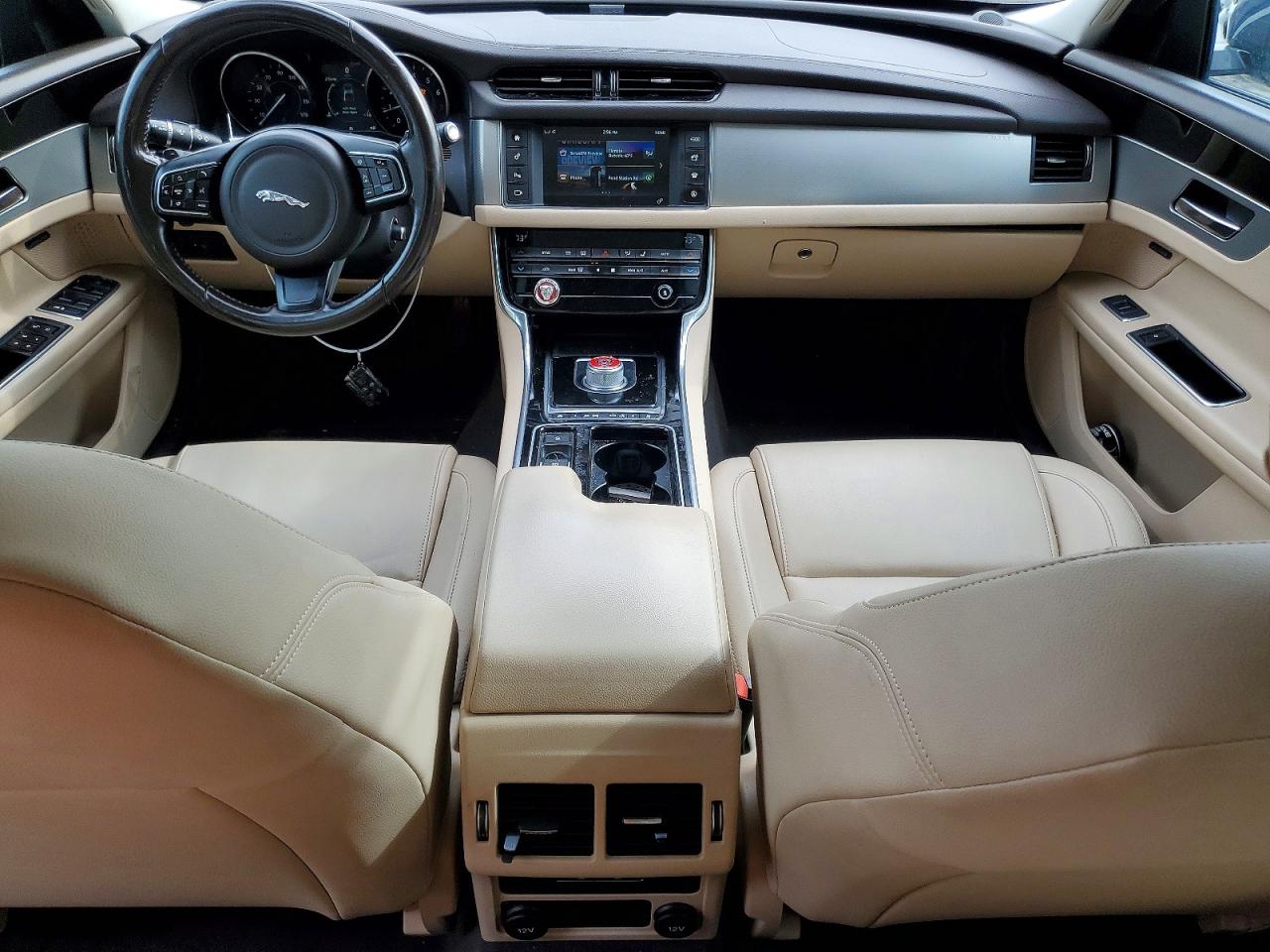 2016 JAGUAR XF PREMIUM photo 15
