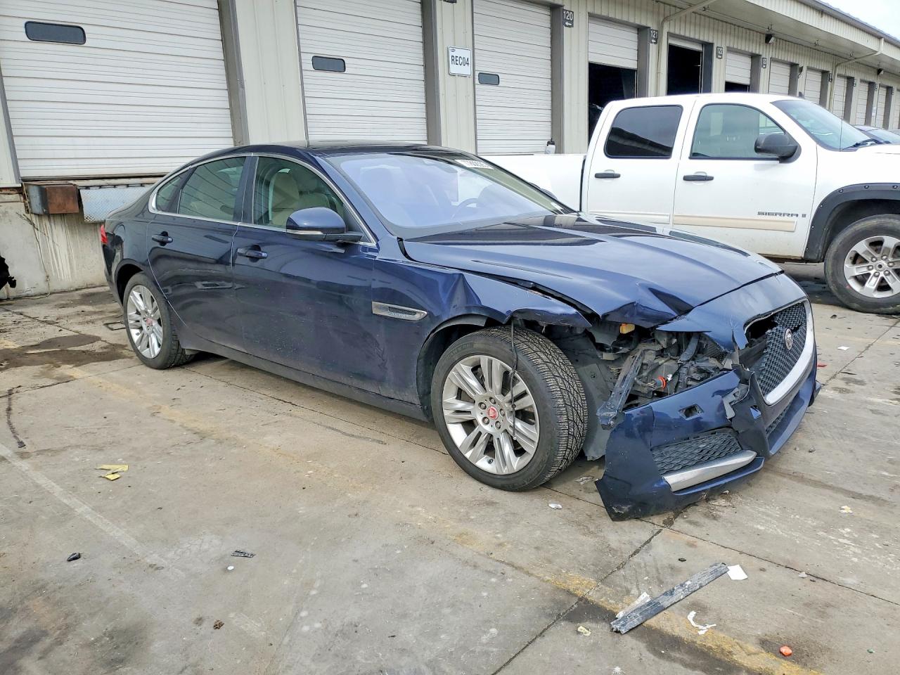 2016 JAGUAR XF PREMIUM photo 7