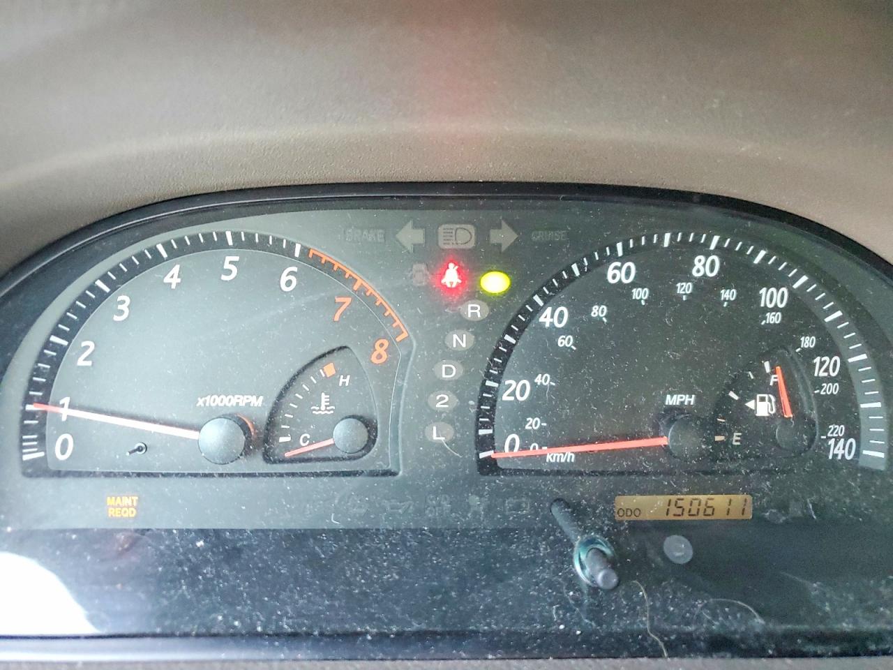 2004 TOYOTA CAMRY LE photo 9