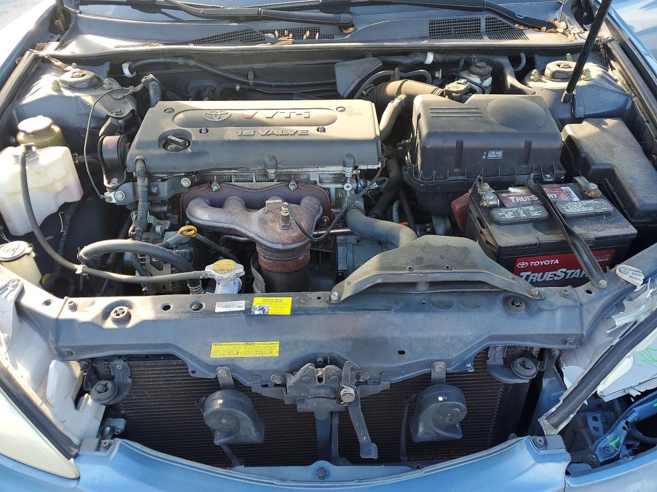 2004 TOYOTA CAMRY LE photo 11