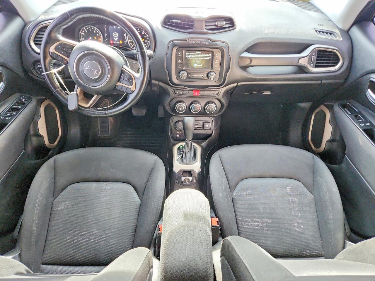 2017 JEEP RENEGADE LATITUDE photo 8
