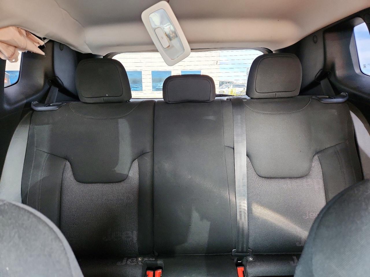 2017 JEEP RENEGADE LATITUDE photo 10