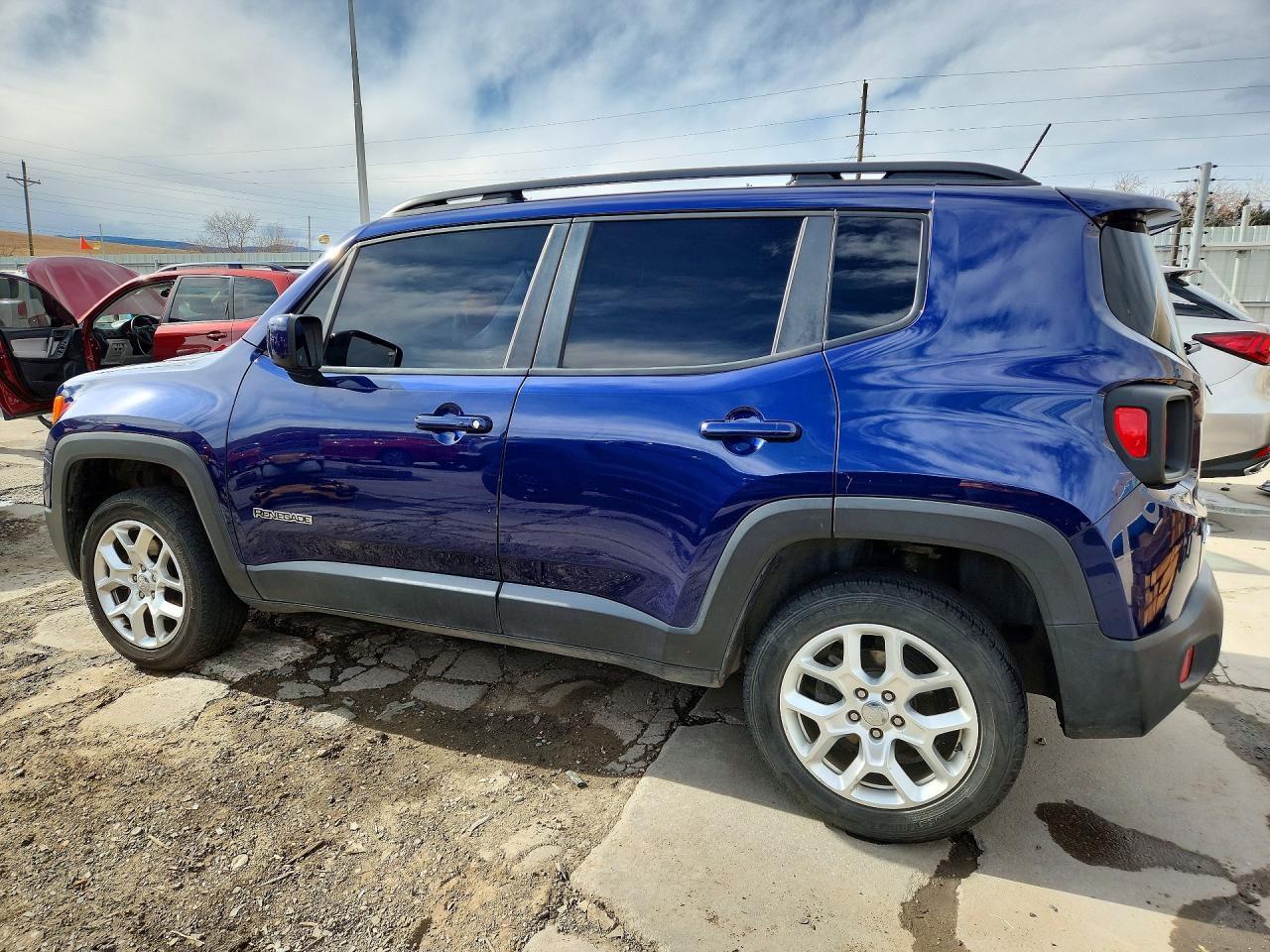 2017 JEEP RENEGADE LATITUDE photo 2