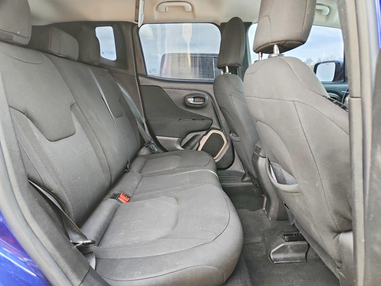 2017 JEEP RENEGADE LATITUDE photo 11