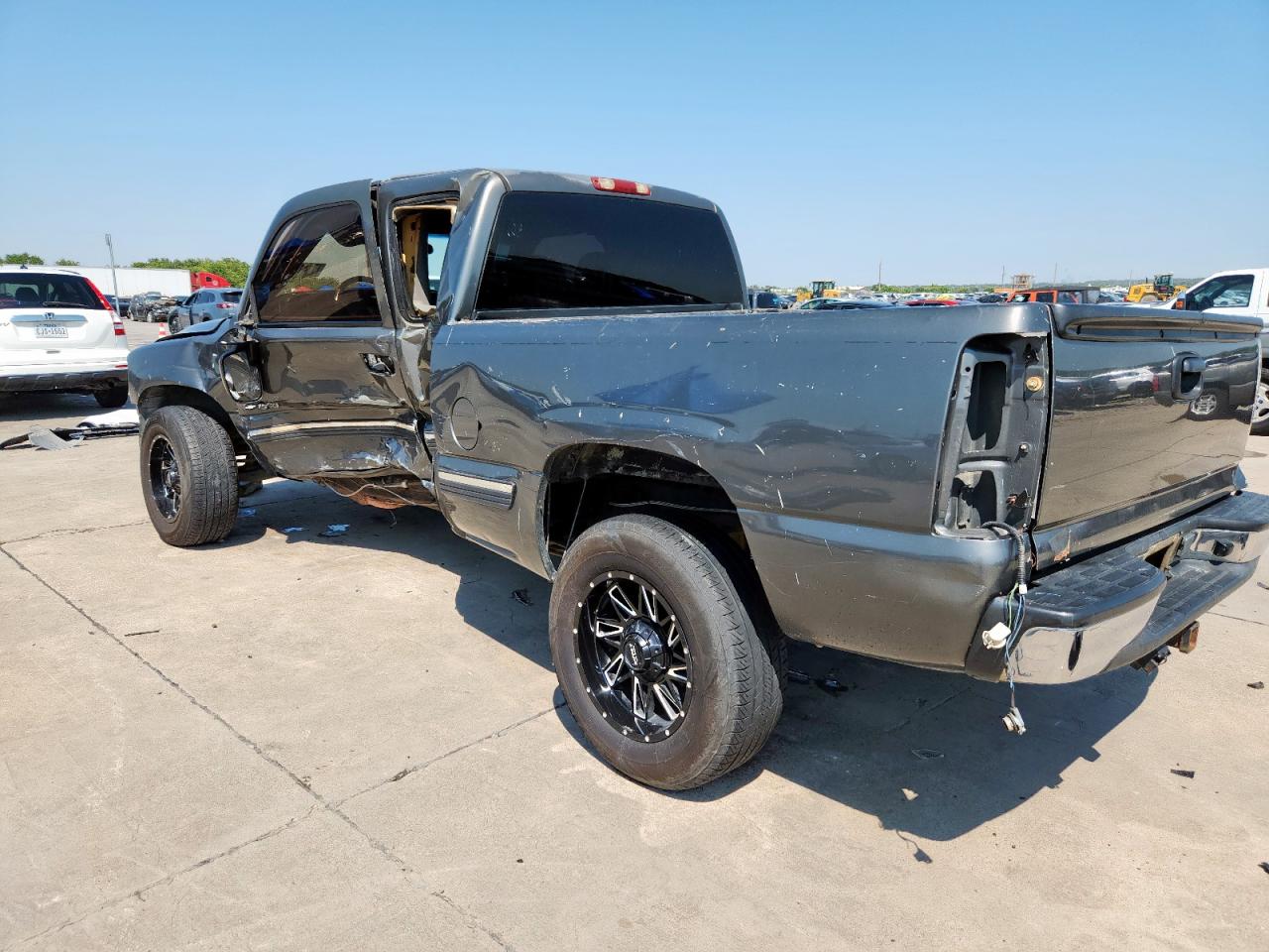 2000 CHEVROLET SILVERADO C1500 photo 3