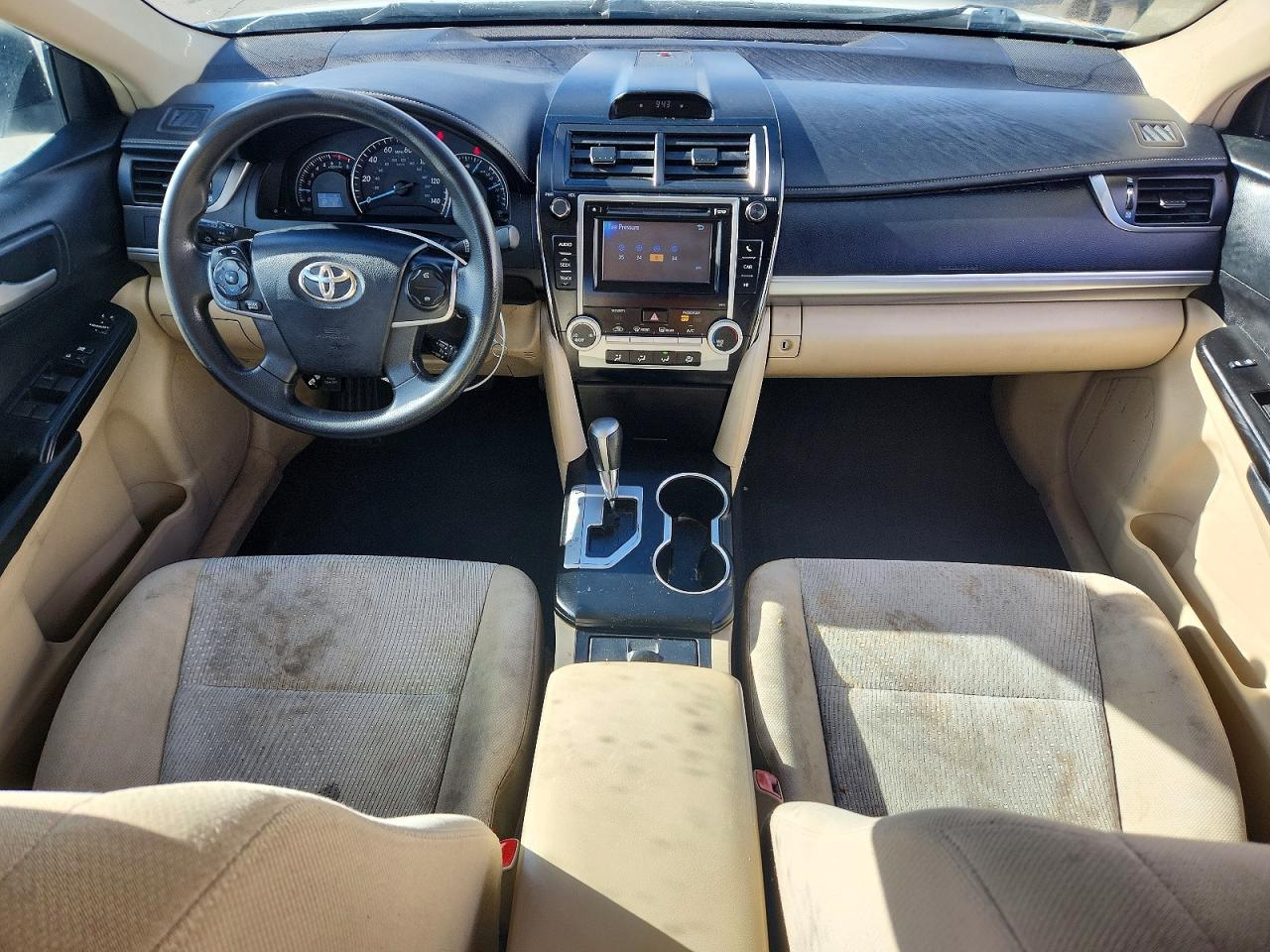 2012 TOYOTA CAMRY LE photo 8