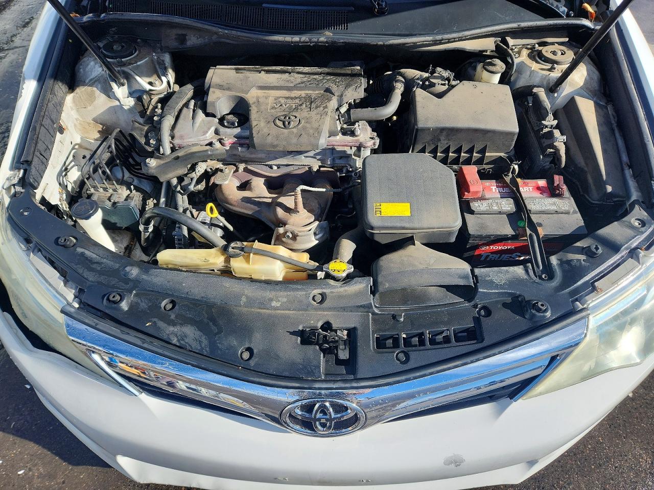 2012 TOYOTA CAMRY LE photo 11