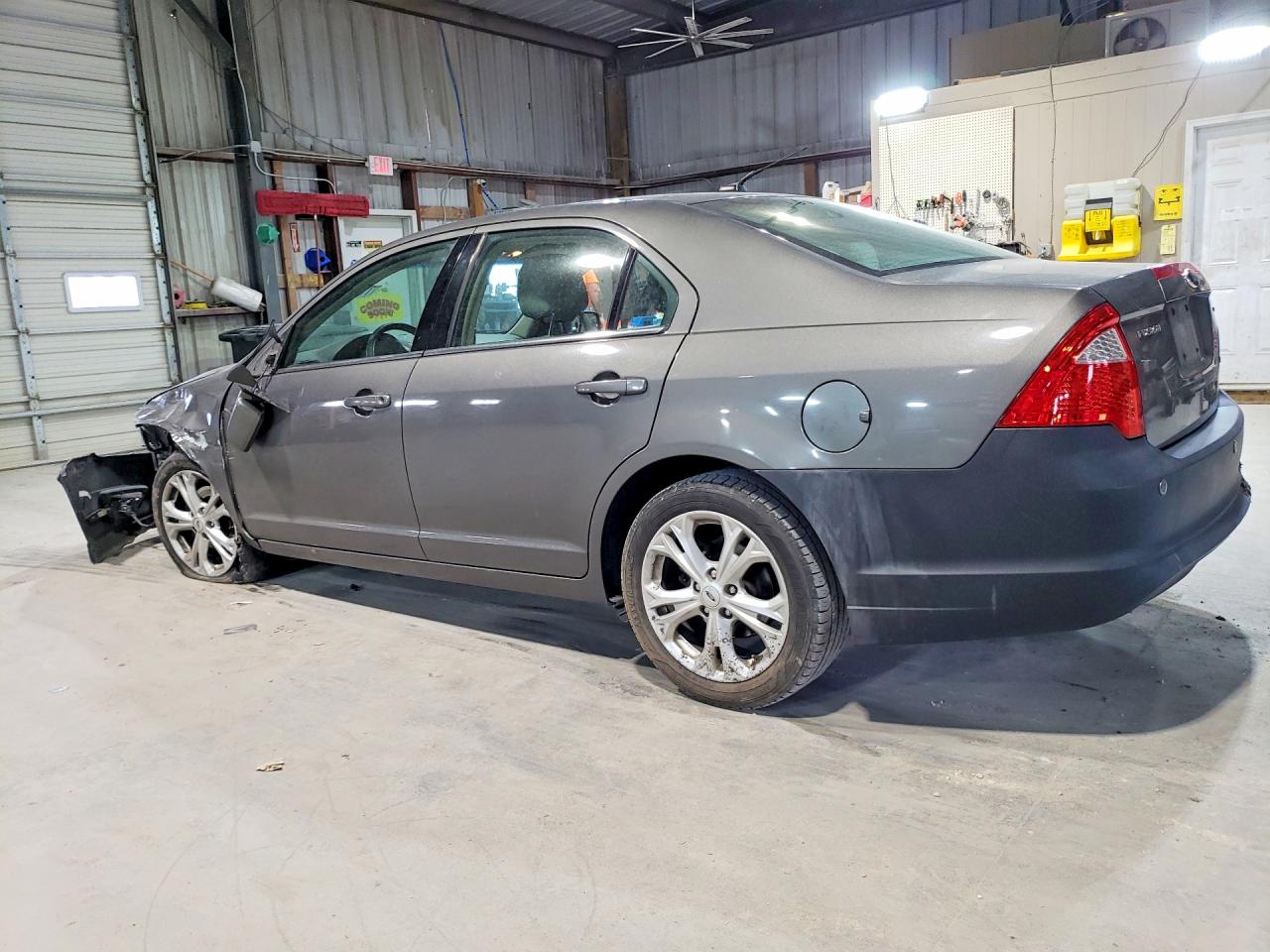 2012 FORD FUSION SE photo 2