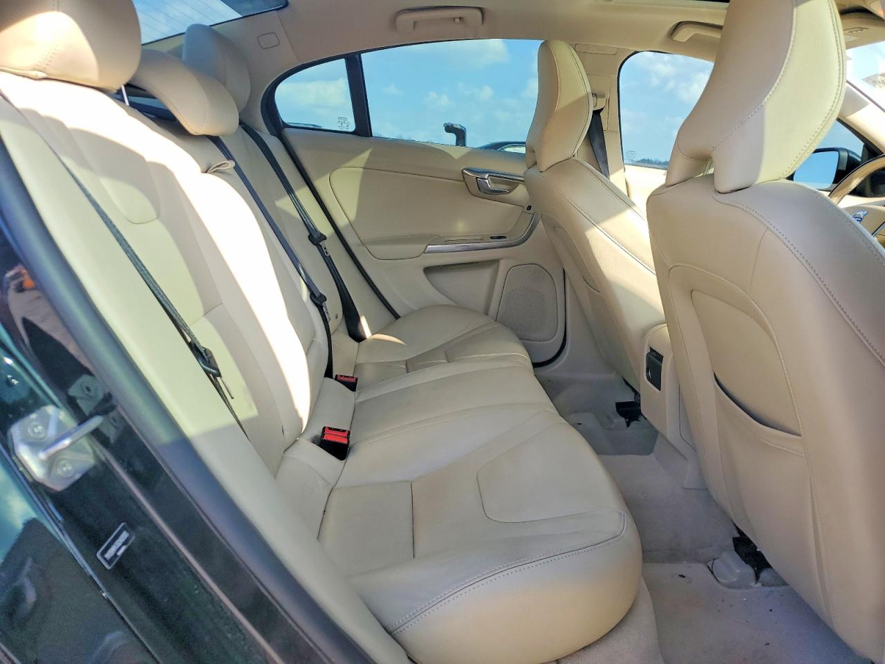 2016 VOLVO S60 PREMIER photo 10