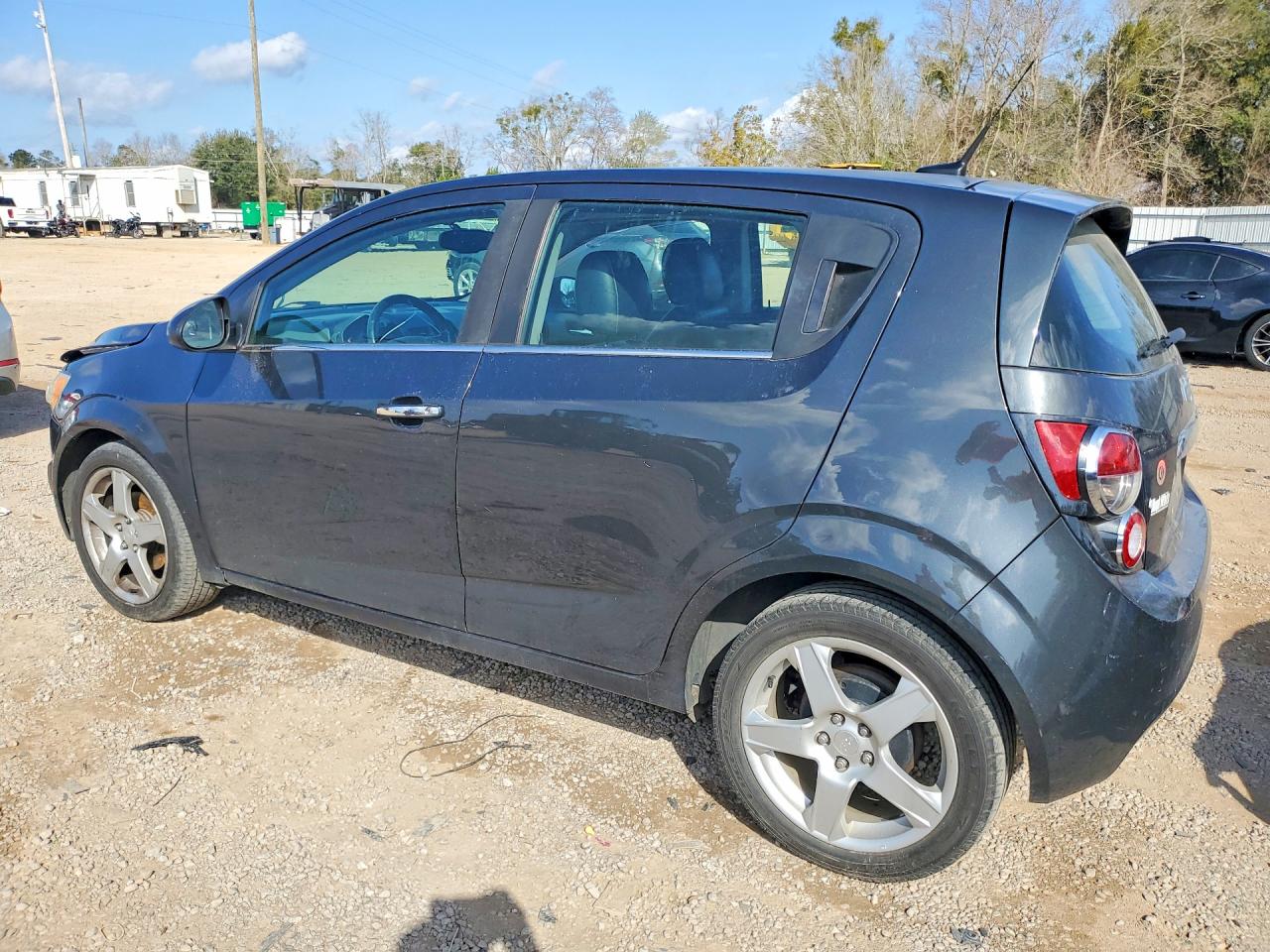 2014 CHEVROLET SONIC LTZ photo 2