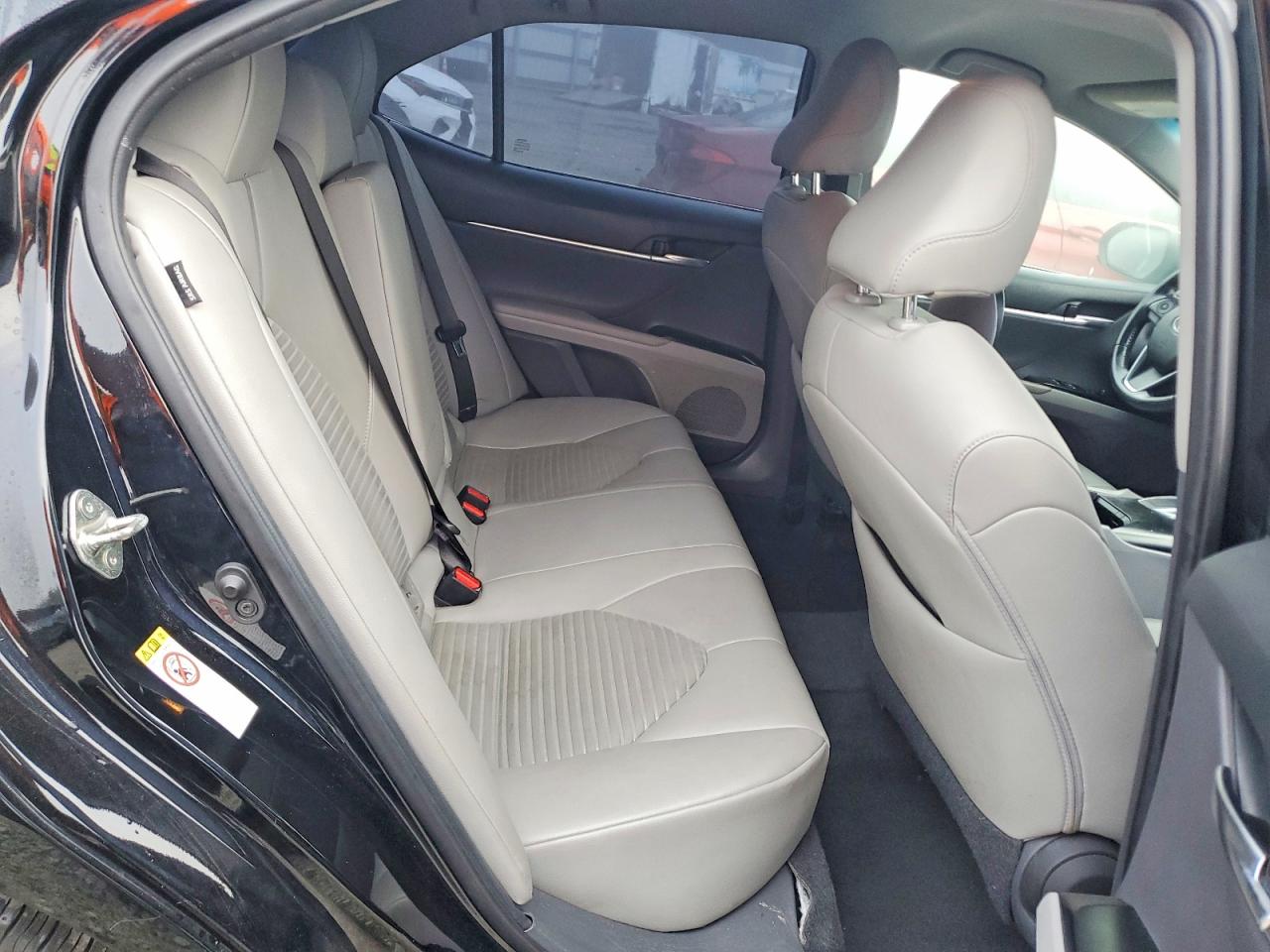 2018 TOYOTA CAMRY photo 10