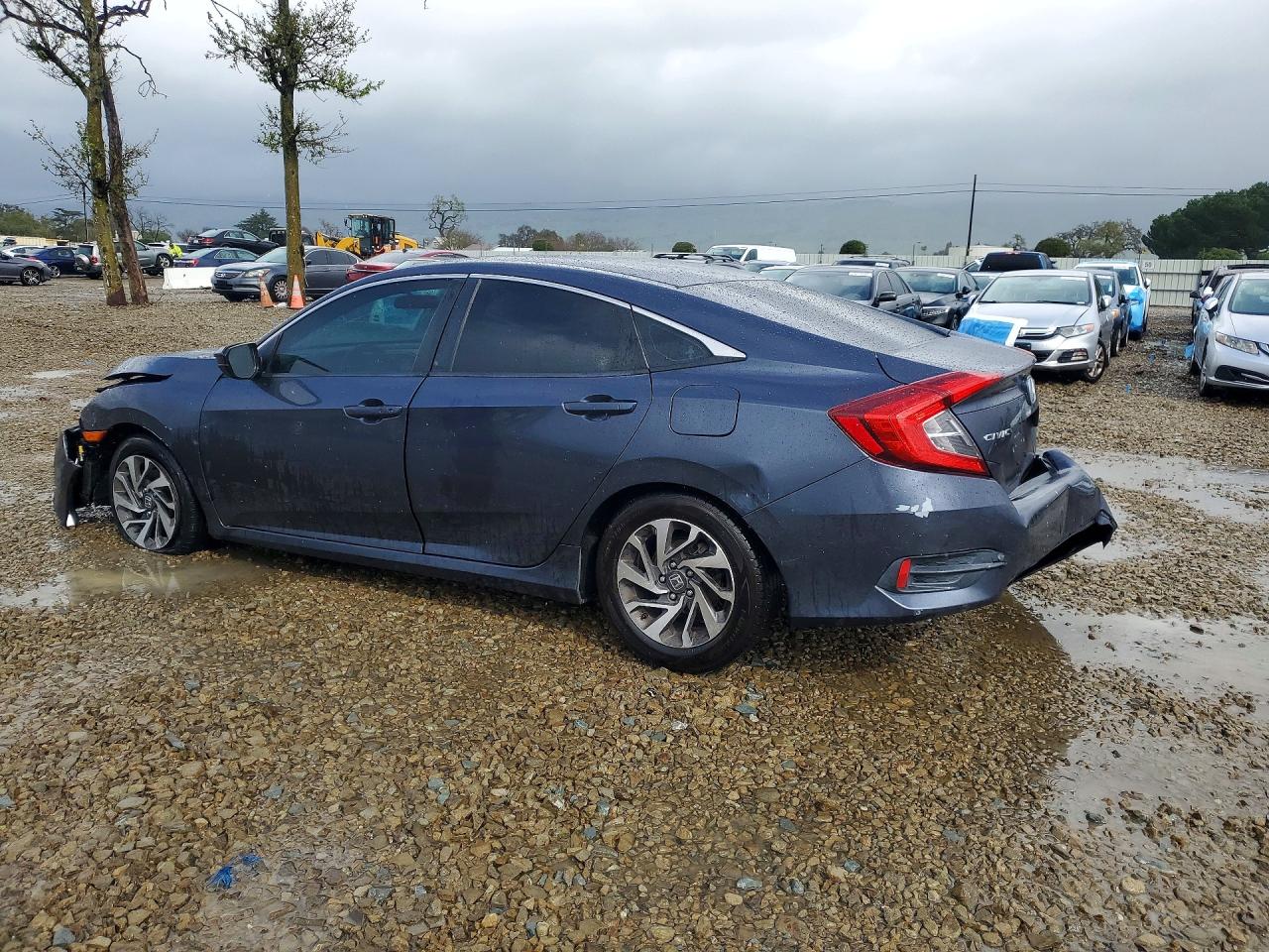 2016 HONDA CIVIC EX photo 3
