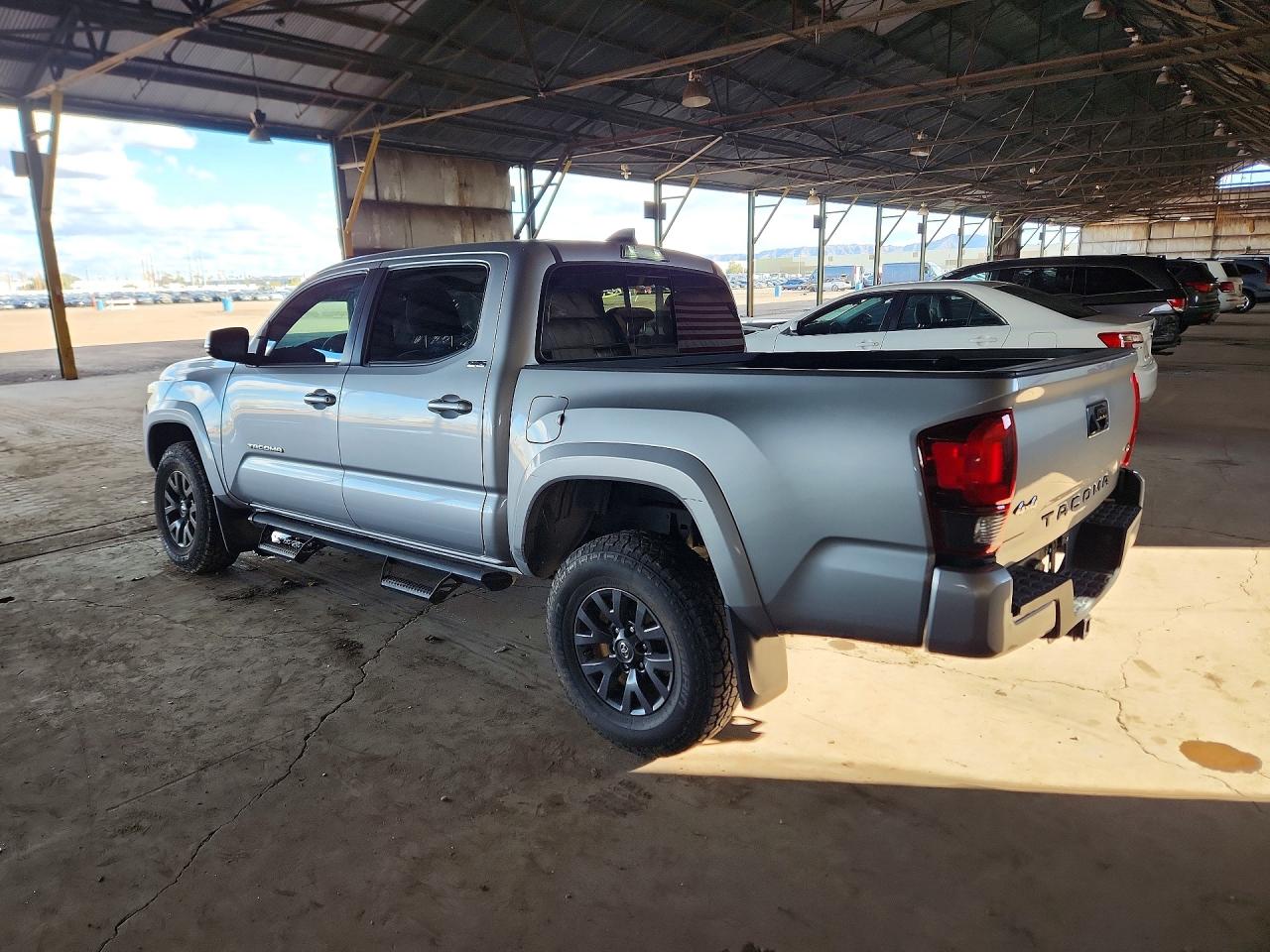 2021 TOYOTA TACOMA DOUBLE CAB photo 3