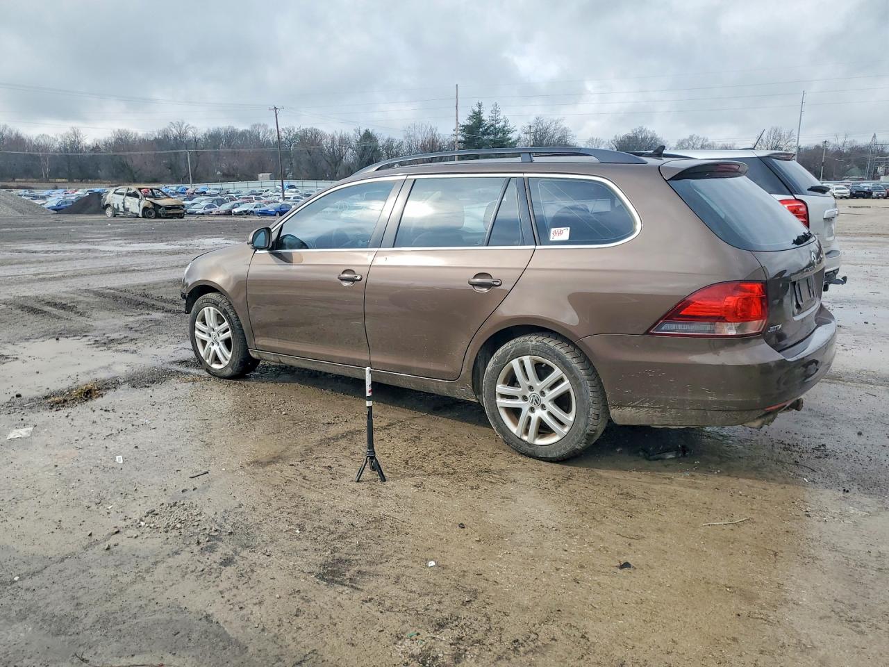 2011 VOLKSWAGEN JETTA TDI photo 2