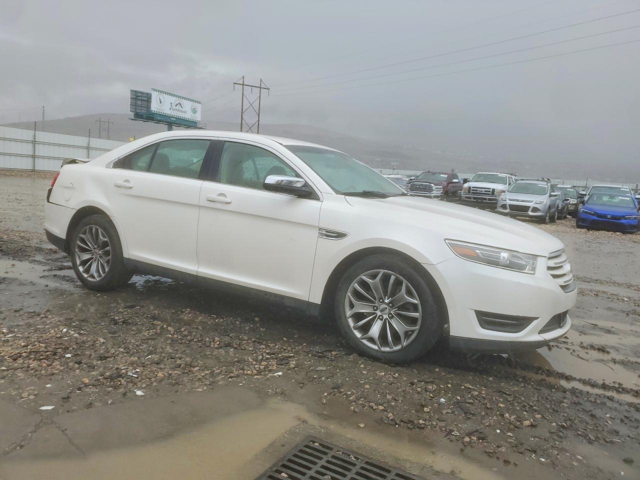 2016 FORD TAURUS LIMITED photo 4