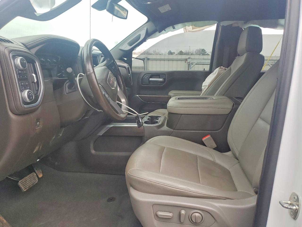 2021 GMC SIERRA K1500 SLT photo 7