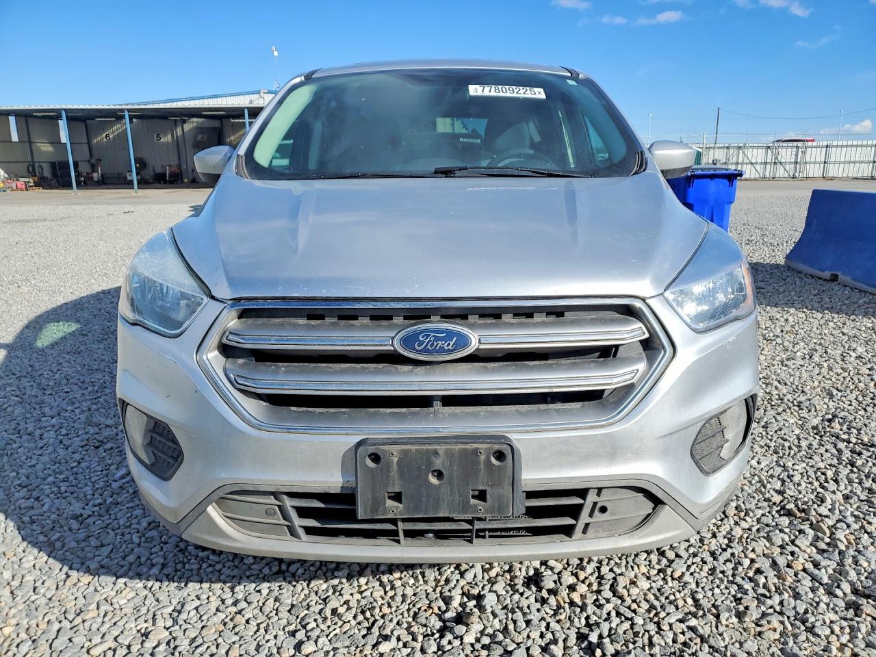 2017 FORD ESCAPE SE photo 5