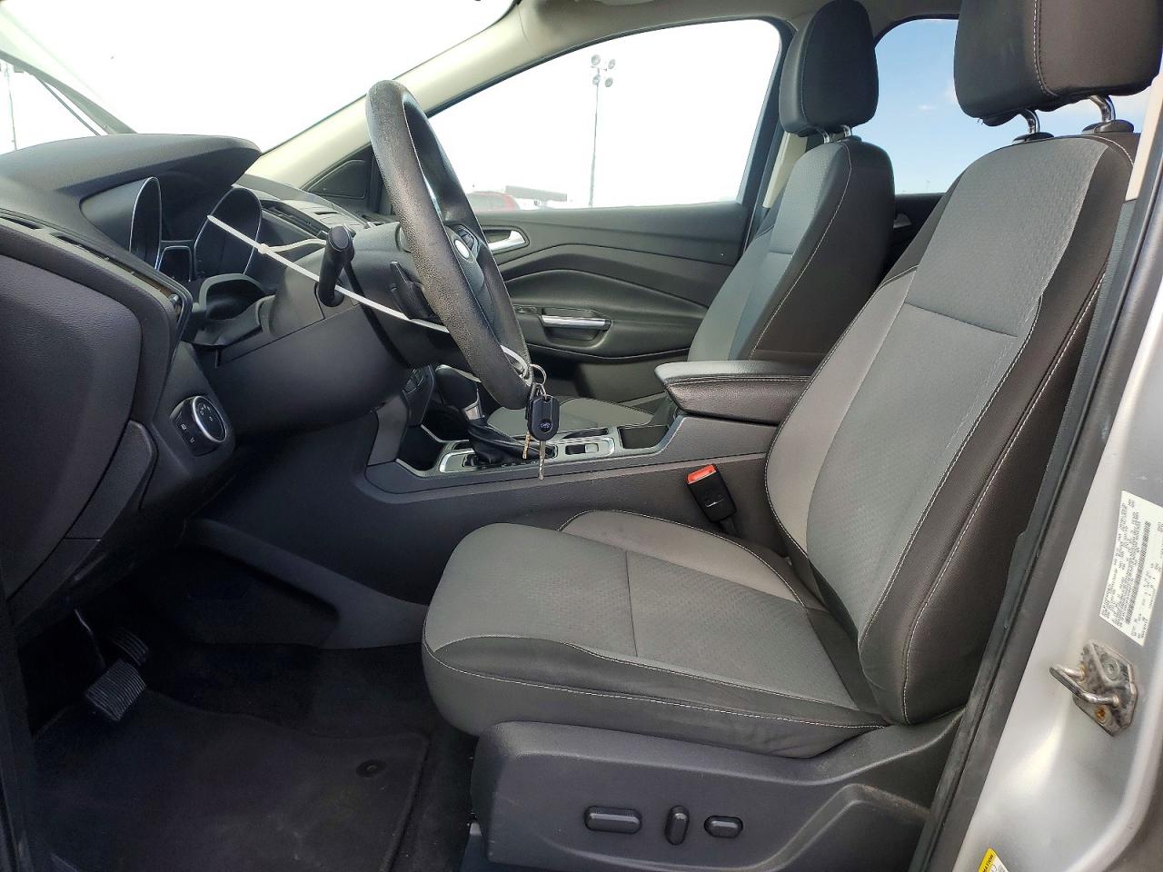 2017 FORD ESCAPE SE photo 7