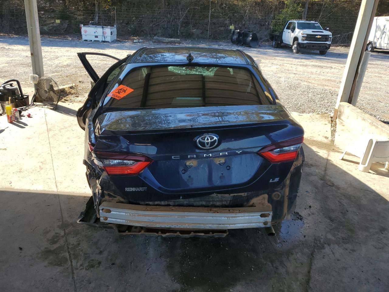 2022 TOYOTA CAMRY LE photo 11