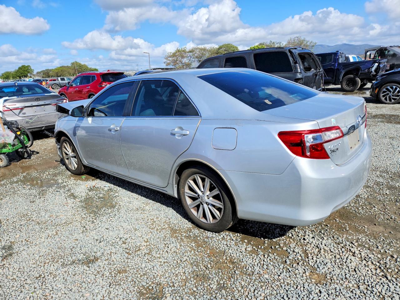 2012 TOYOTA CAMRY BASE photo 3