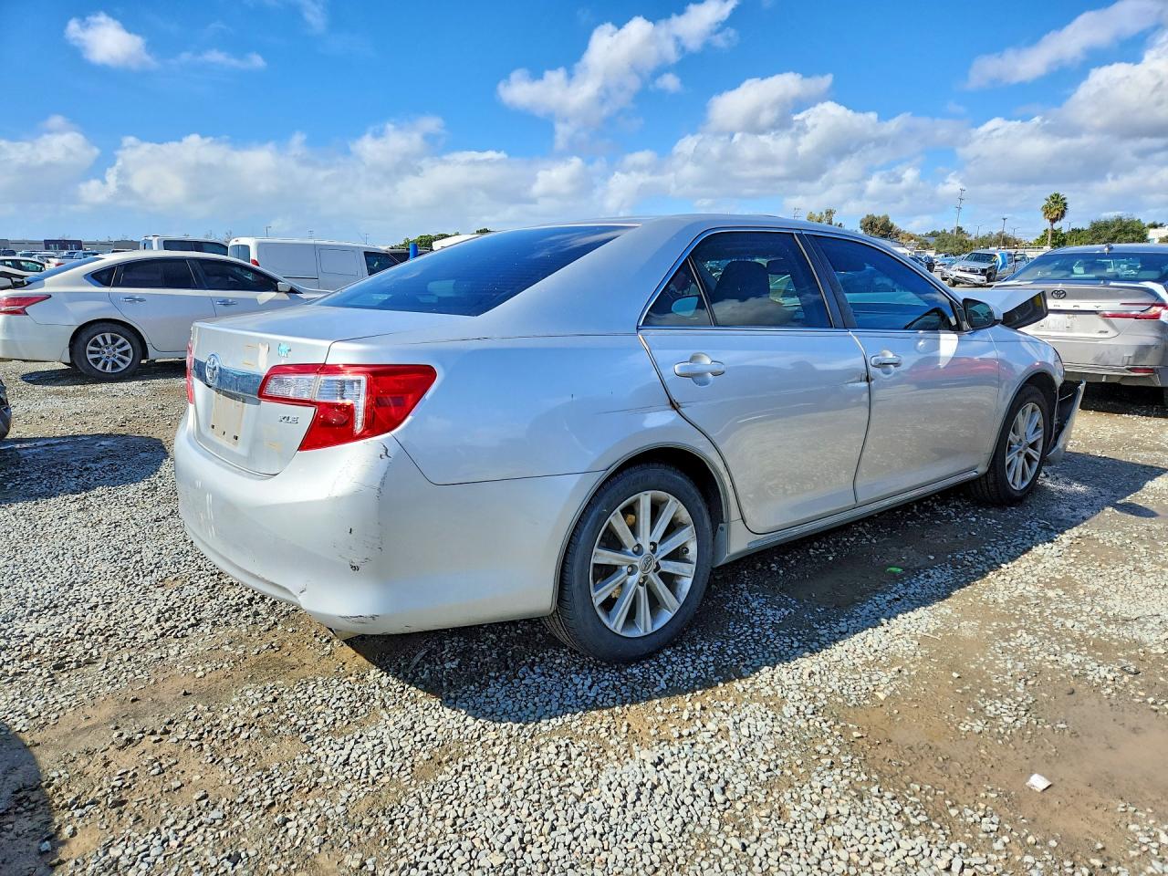 2012 TOYOTA CAMRY BASE photo 5