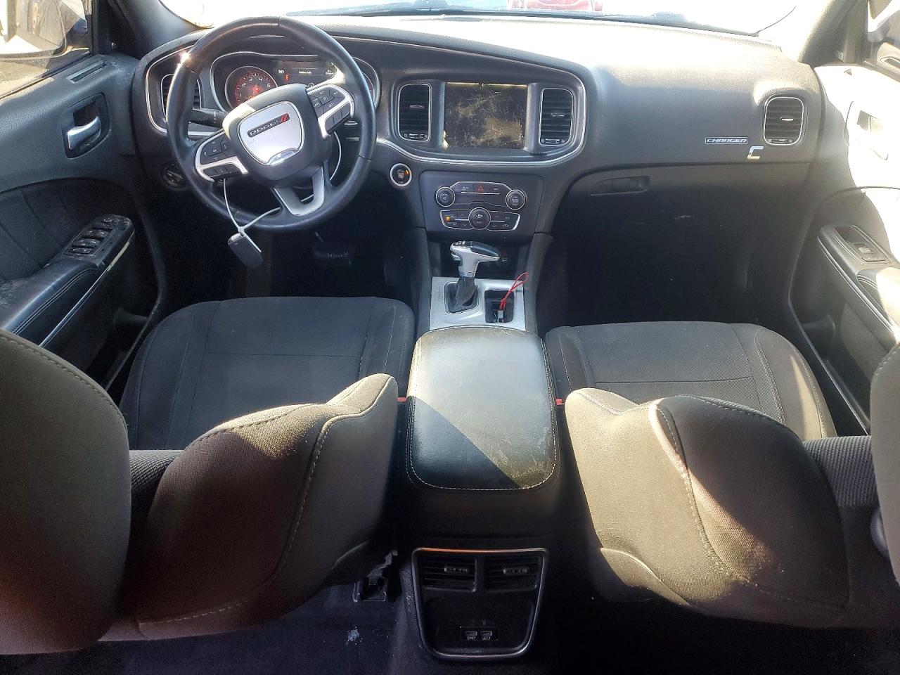 2016 DODGE CHARGER SXT photo 8