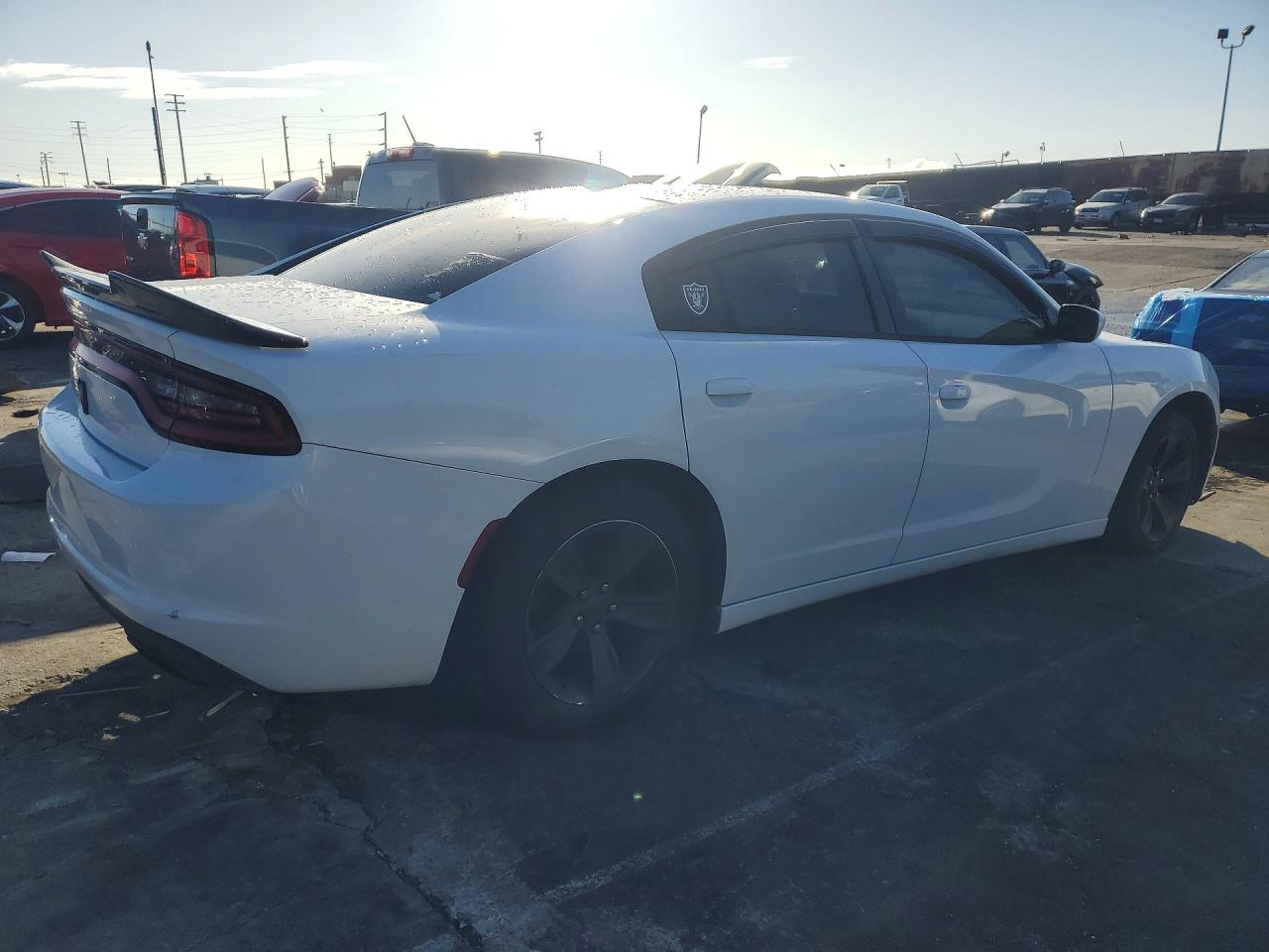 2016 DODGE CHARGER SXT photo 3