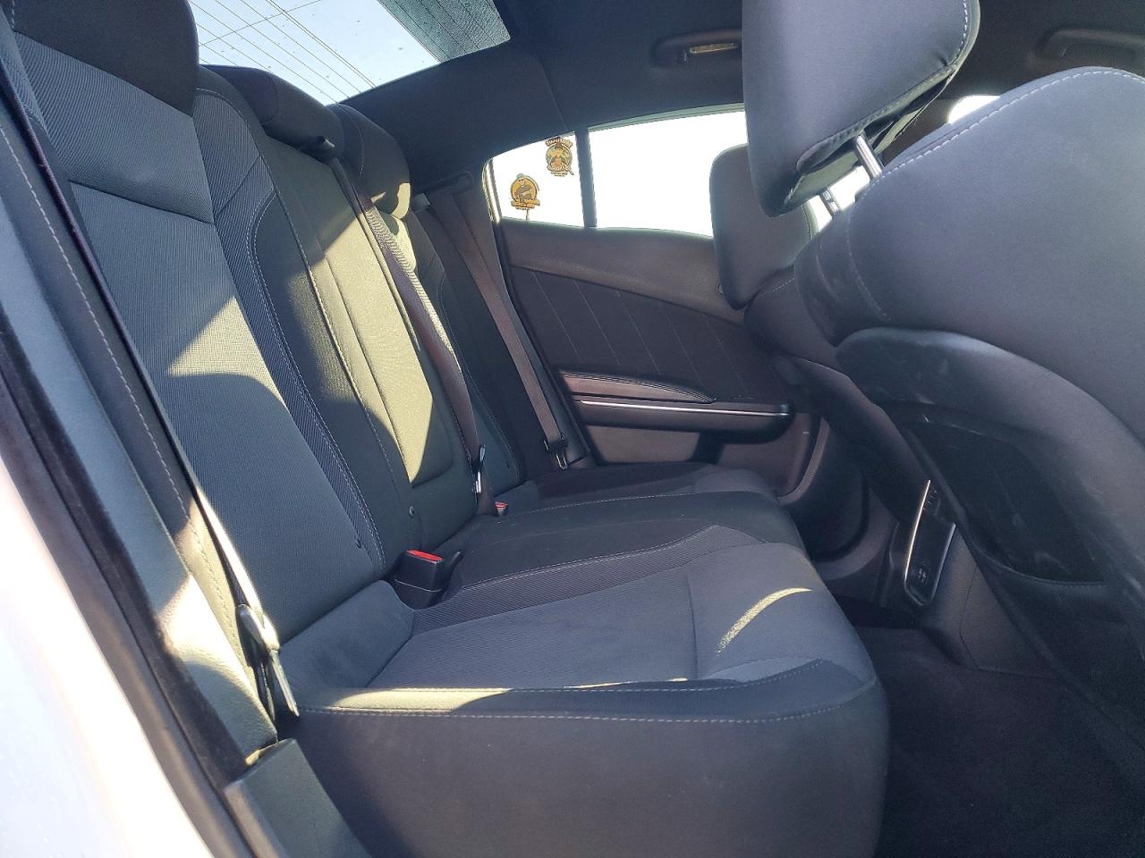 2016 DODGE CHARGER SXT photo 10